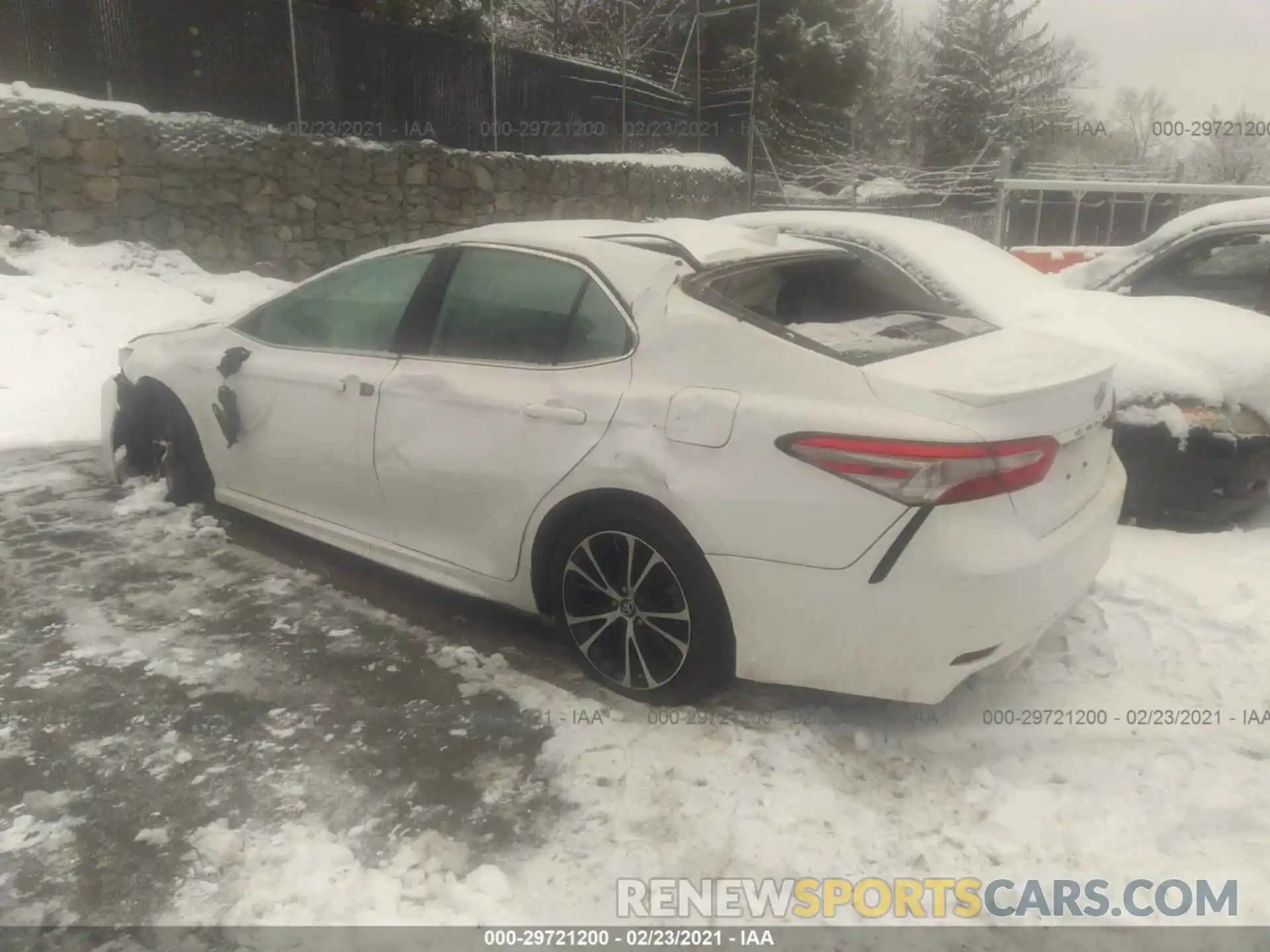 3 Photograph of a damaged car 4T1B11HK2KU799742 TOYOTA CAMRY 2019