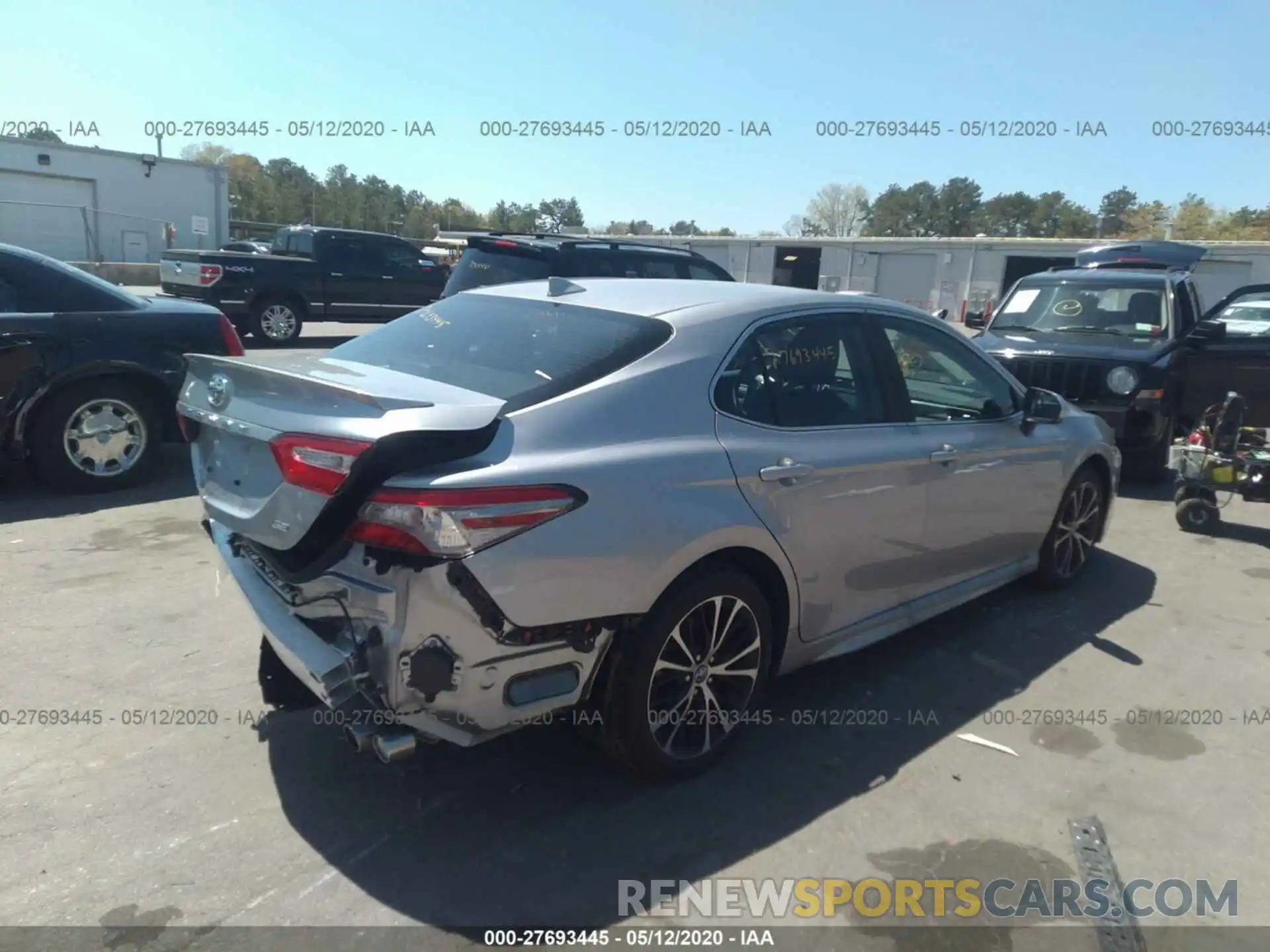 4 Photograph of a damaged car 4T1B11HK2KU800890 TOYOTA CAMRY 2019