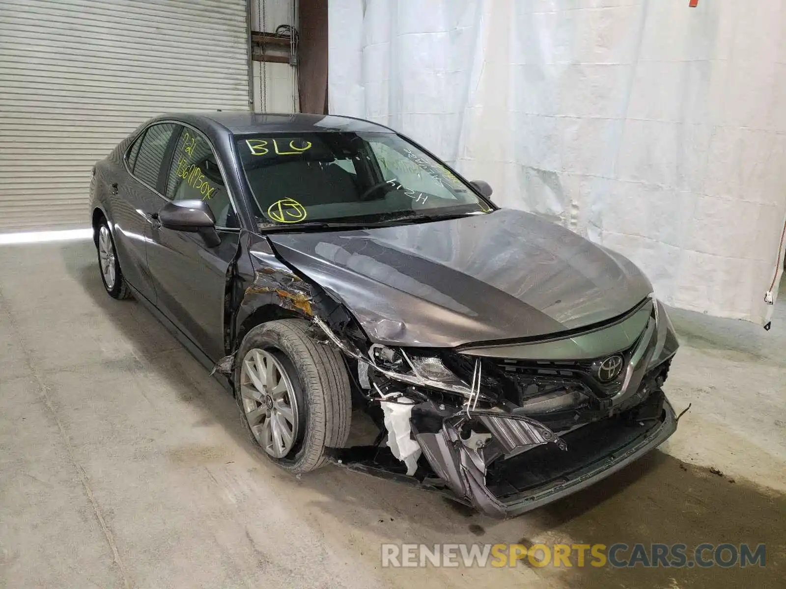 1 Photograph of a damaged car 4T1B11HK2KU801201 TOYOTA CAMRY 2019