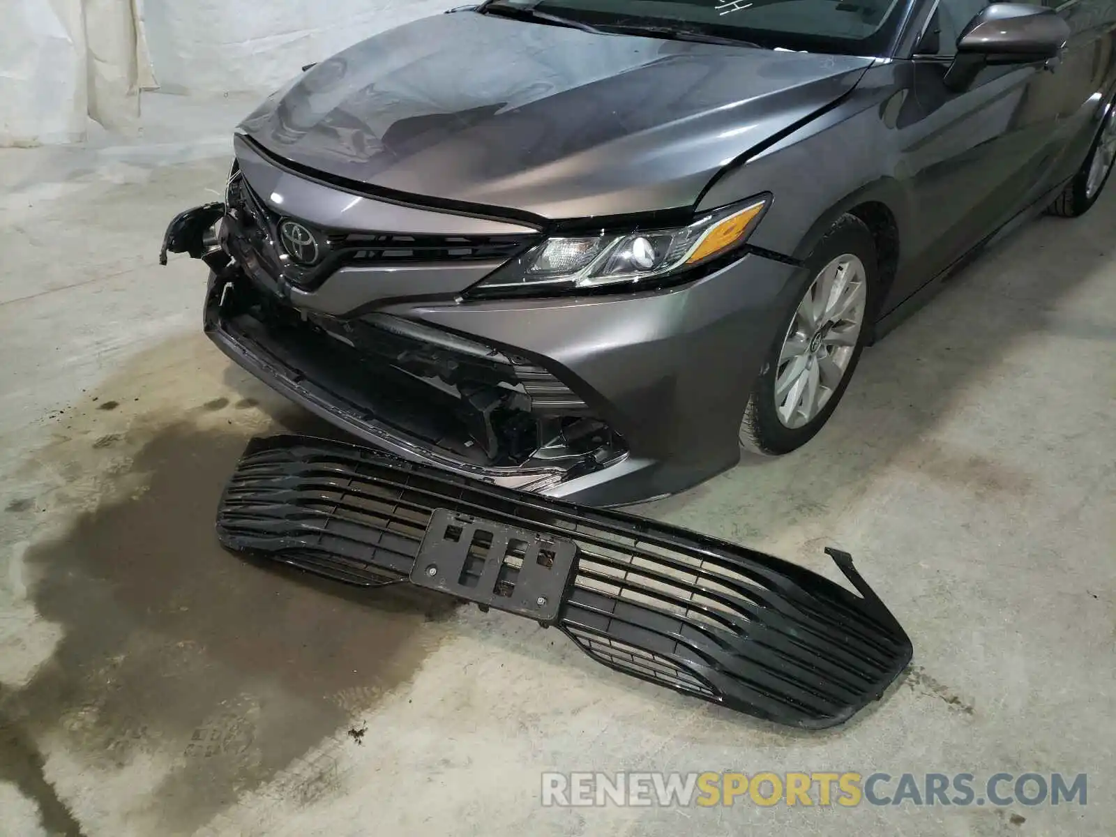 9 Photograph of a damaged car 4T1B11HK2KU801201 TOYOTA CAMRY 2019