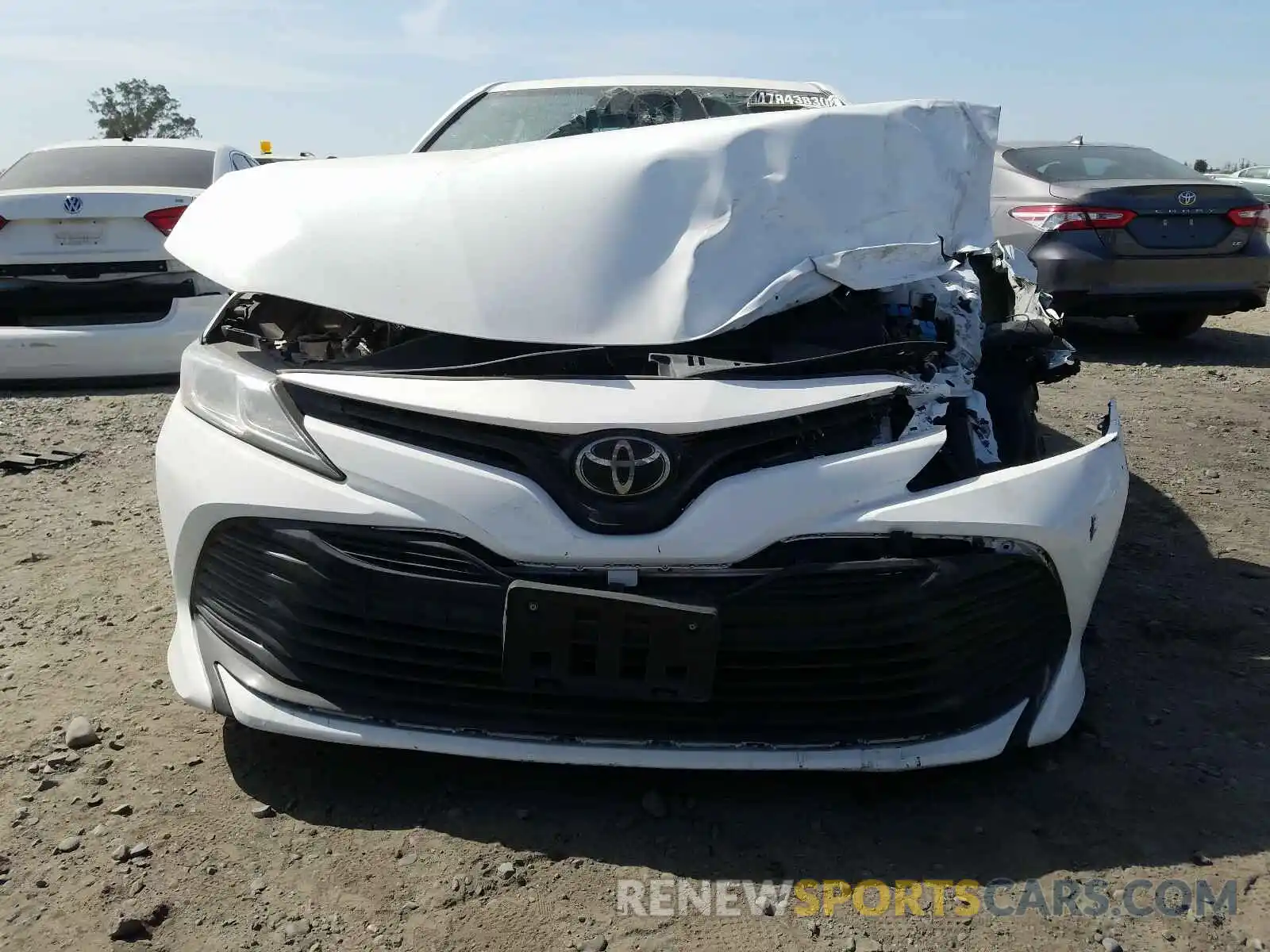 9 Photograph of a damaged car 4T1B11HK2KU801926 TOYOTA CAMRY 2019