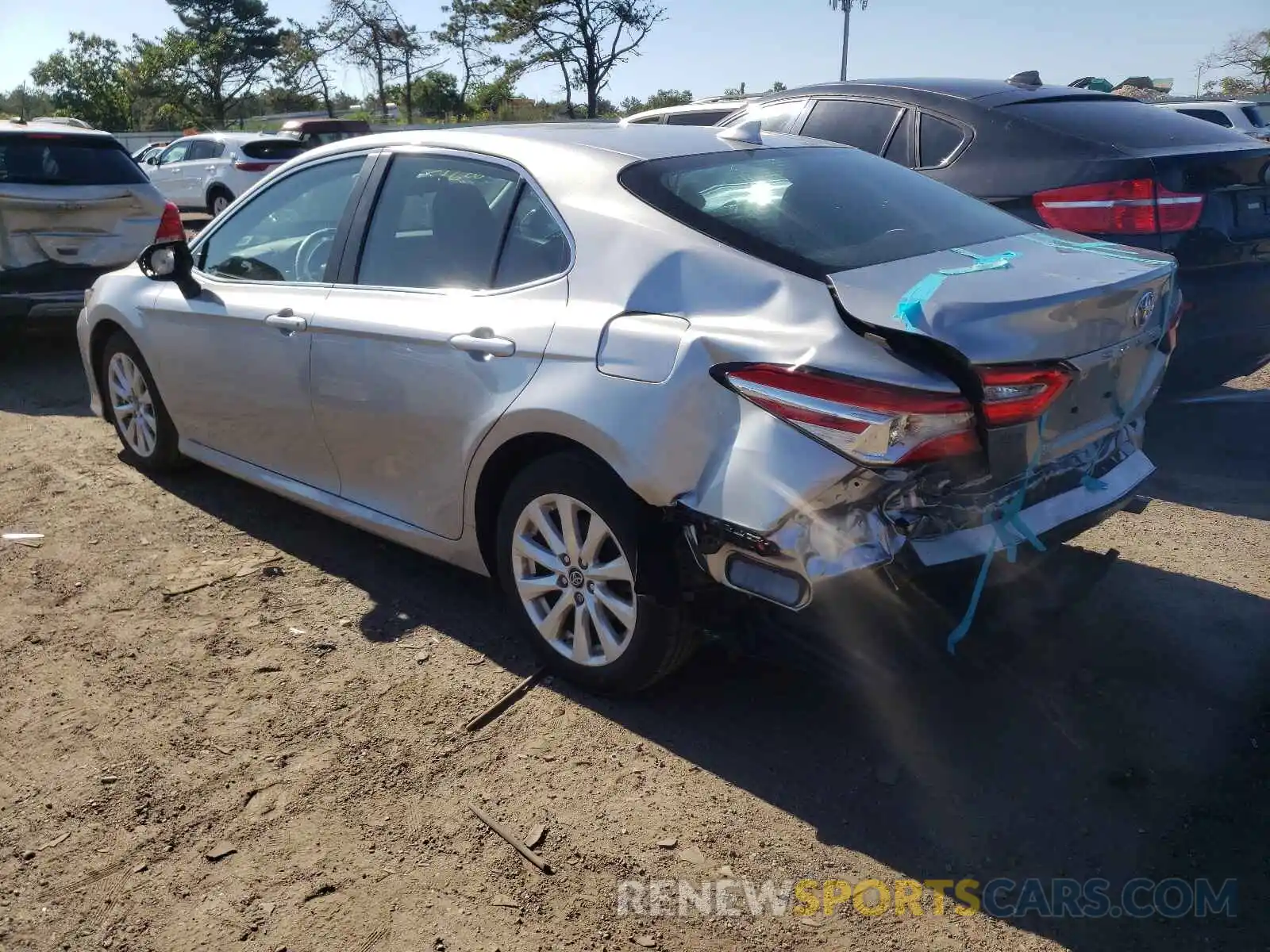 3 Photograph of a damaged car 4T1B11HK2KU802901 TOYOTA CAMRY 2019