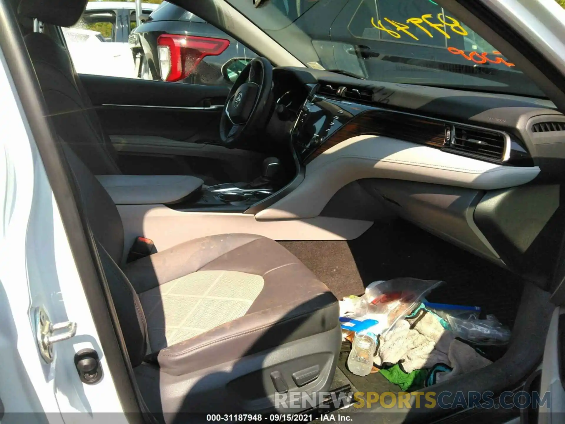 5 Photograph of a damaged car 4T1B11HK2KU803689 TOYOTA CAMRY 2019