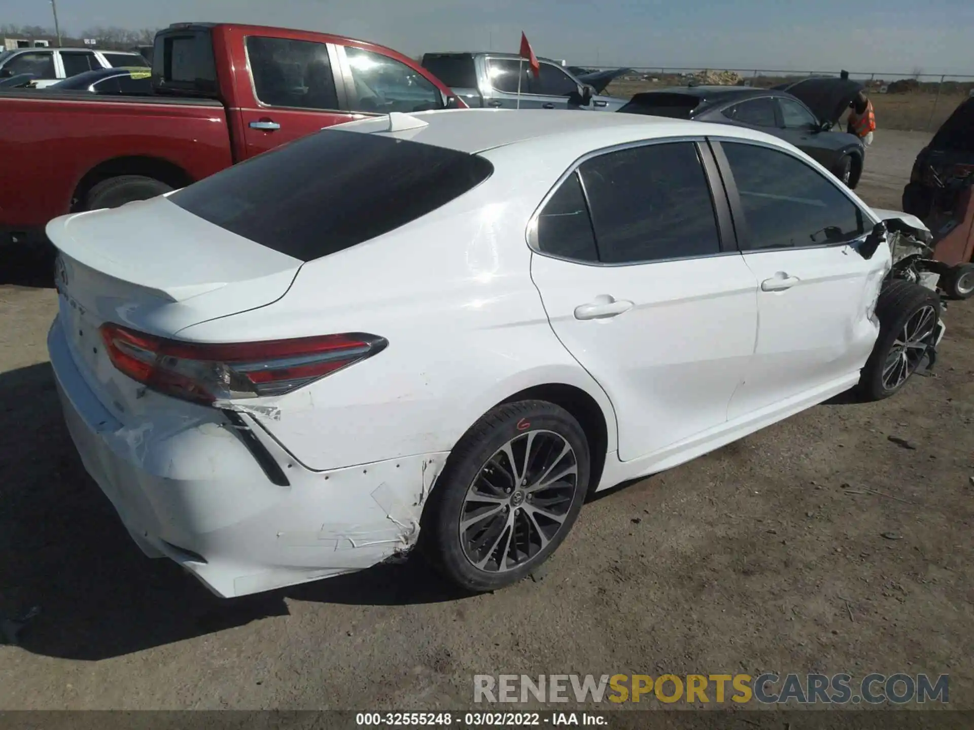 4 Photograph of a damaged car 4T1B11HK2KU804860 TOYOTA CAMRY 2019