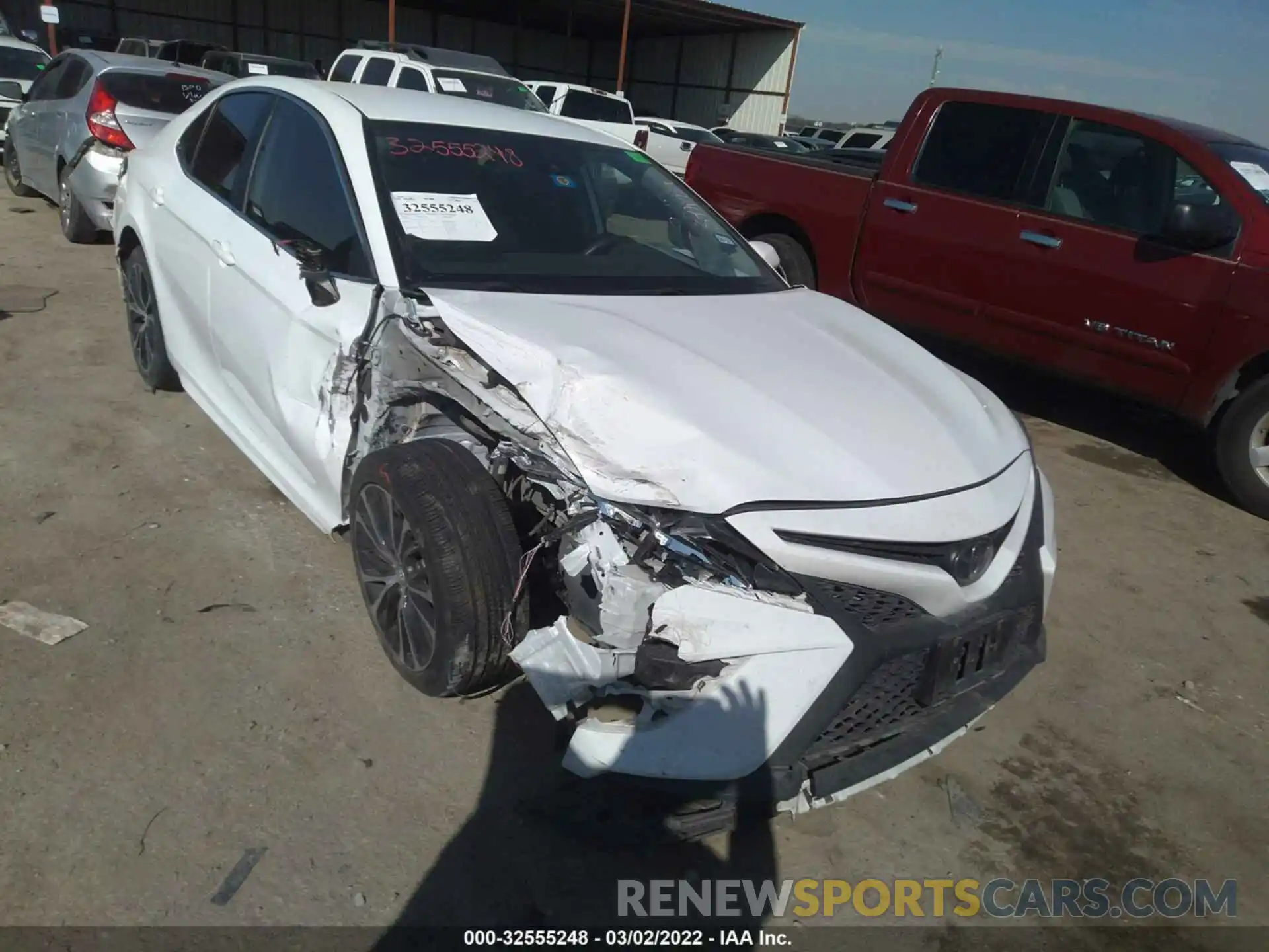 6 Photograph of a damaged car 4T1B11HK2KU804860 TOYOTA CAMRY 2019