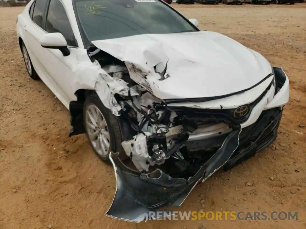 9 Photograph of a damaged car 4T1B11HK2KU804986 TOYOTA CAMRY 2019