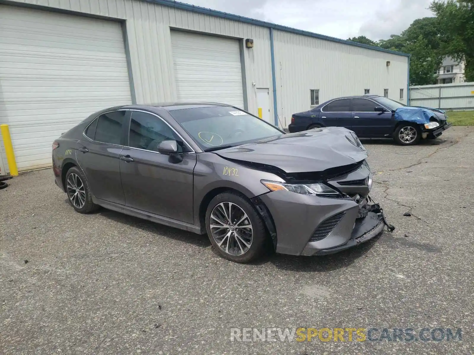 1 Photograph of a damaged car 4T1B11HK2KU805085 TOYOTA CAMRY 2019