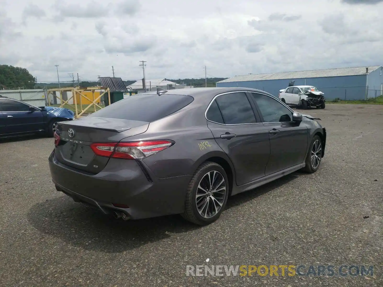 4 Photograph of a damaged car 4T1B11HK2KU805085 TOYOTA CAMRY 2019