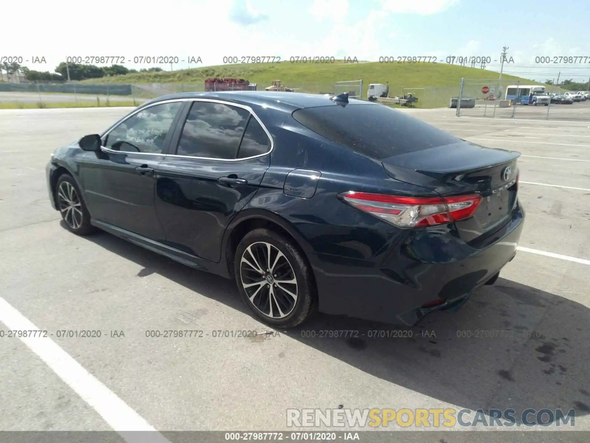 3 Photograph of a damaged car 4T1B11HK2KU805541 TOYOTA CAMRY 2019