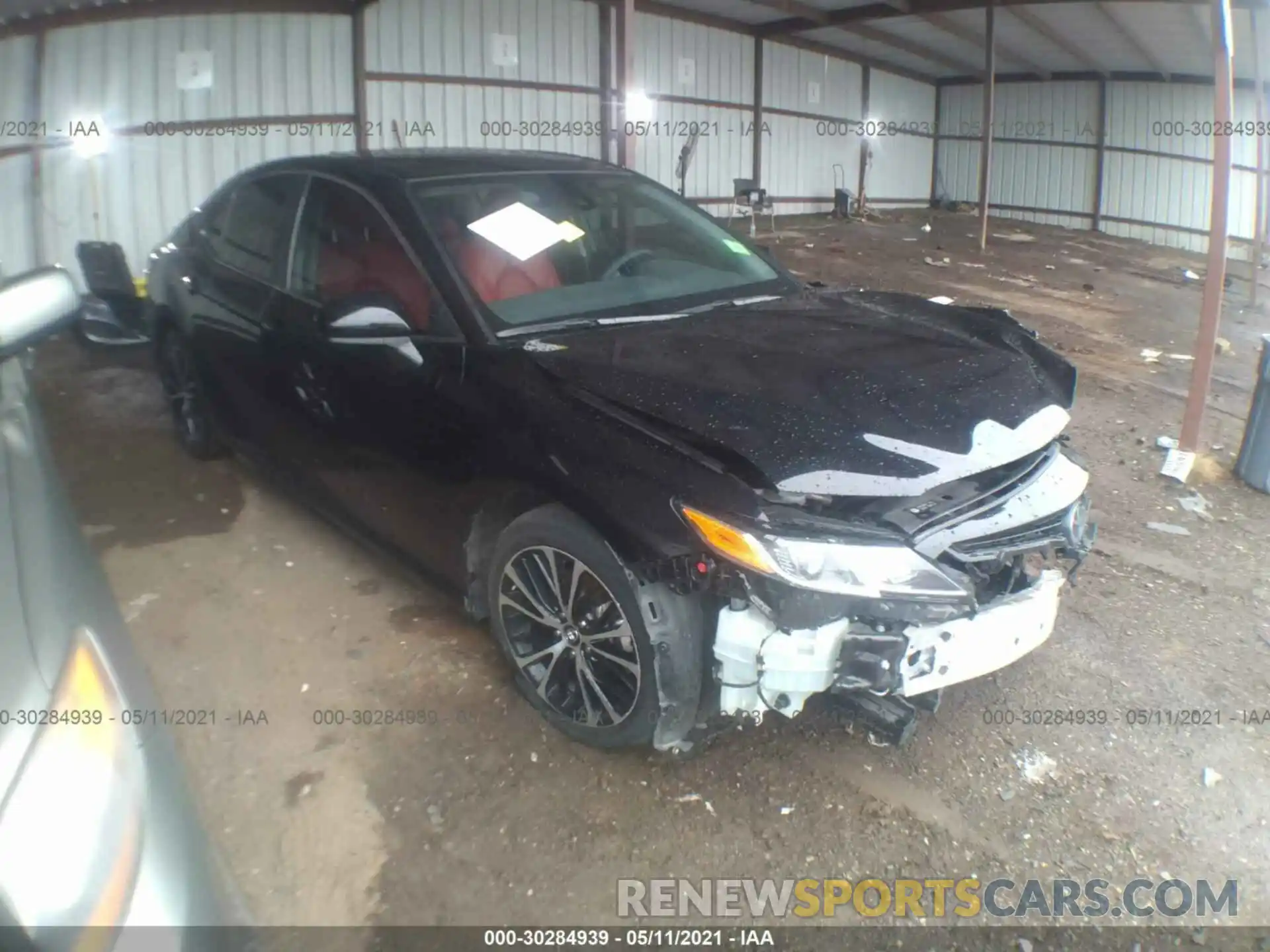 1 Photograph of a damaged car 4T1B11HK2KU805796 TOYOTA CAMRY 2019