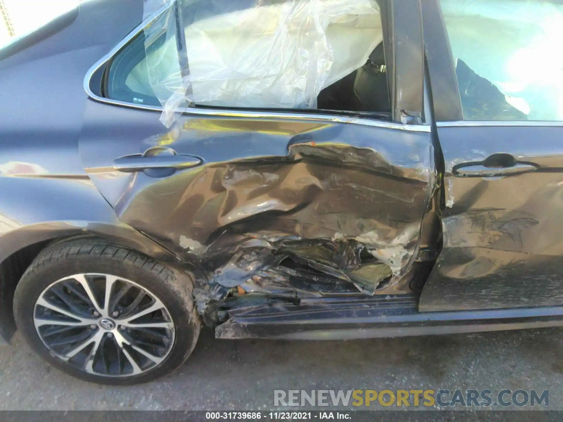 6 Photograph of a damaged car 4T1B11HK2KU806785 TOYOTA CAMRY 2019