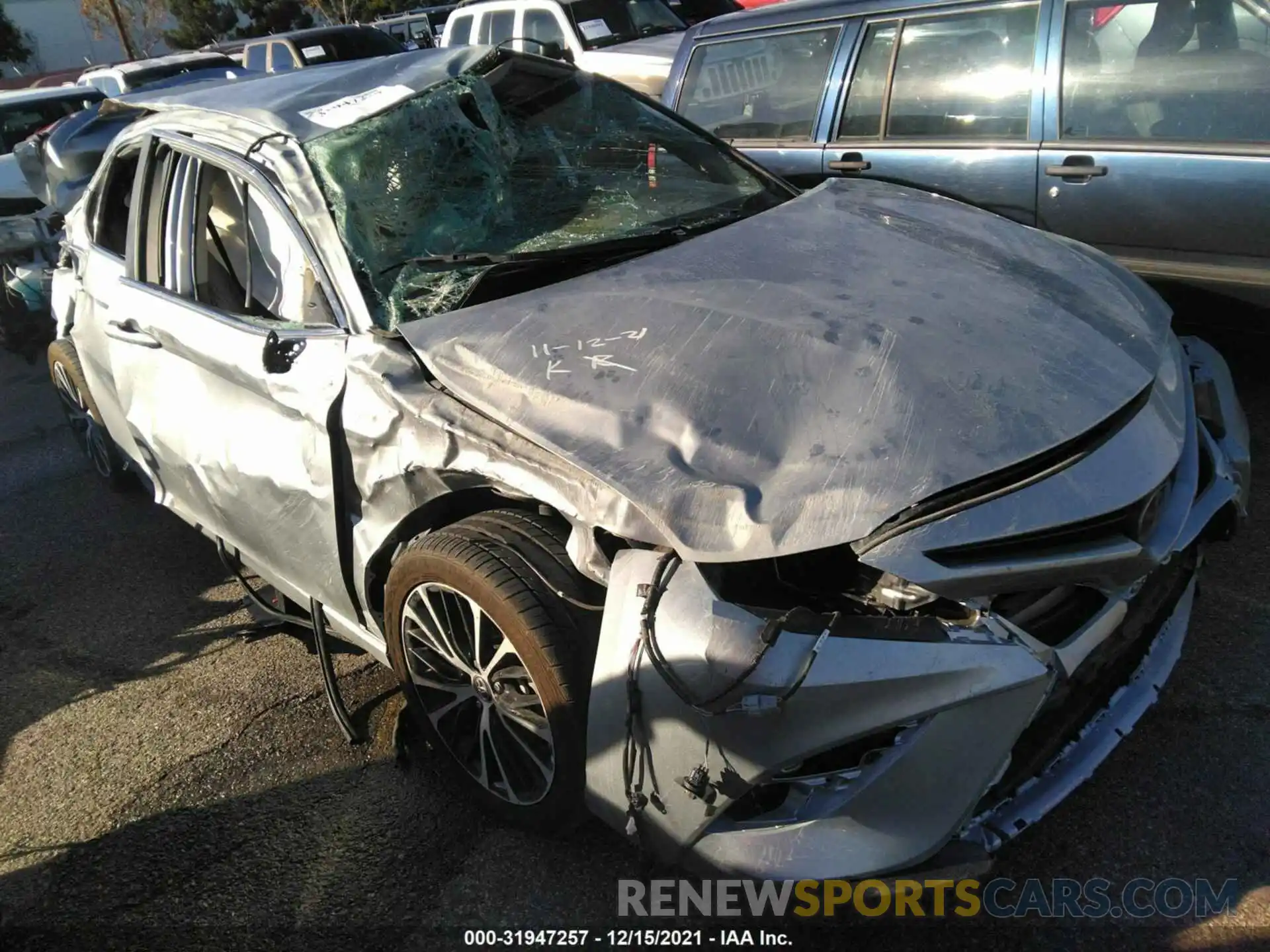 1 Photograph of a damaged car 4T1B11HK2KU807564 TOYOTA CAMRY 2019