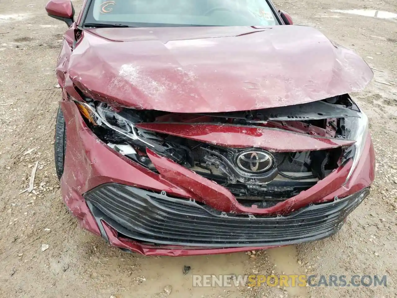 9 Photograph of a damaged car 4T1B11HK2KU807726 TOYOTA CAMRY 2019