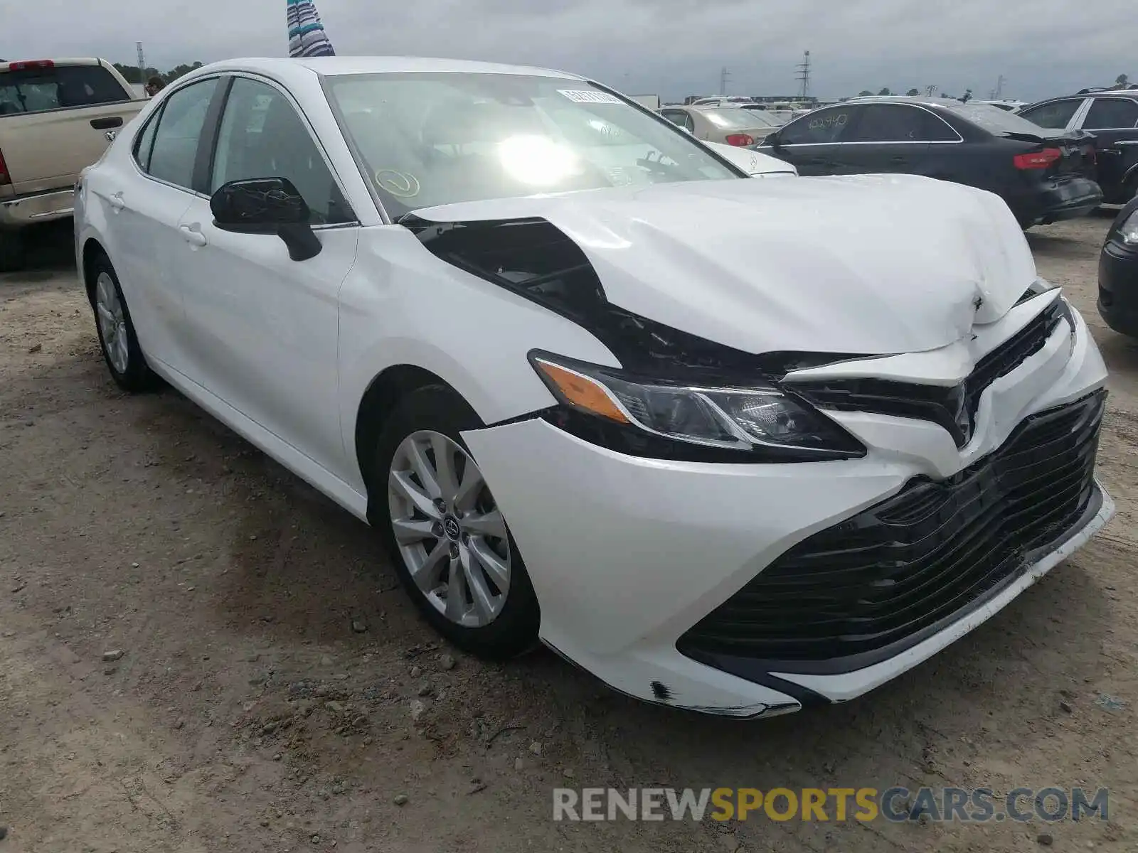 1 Photograph of a damaged car 4T1B11HK2KU808472 TOYOTA CAMRY 2019