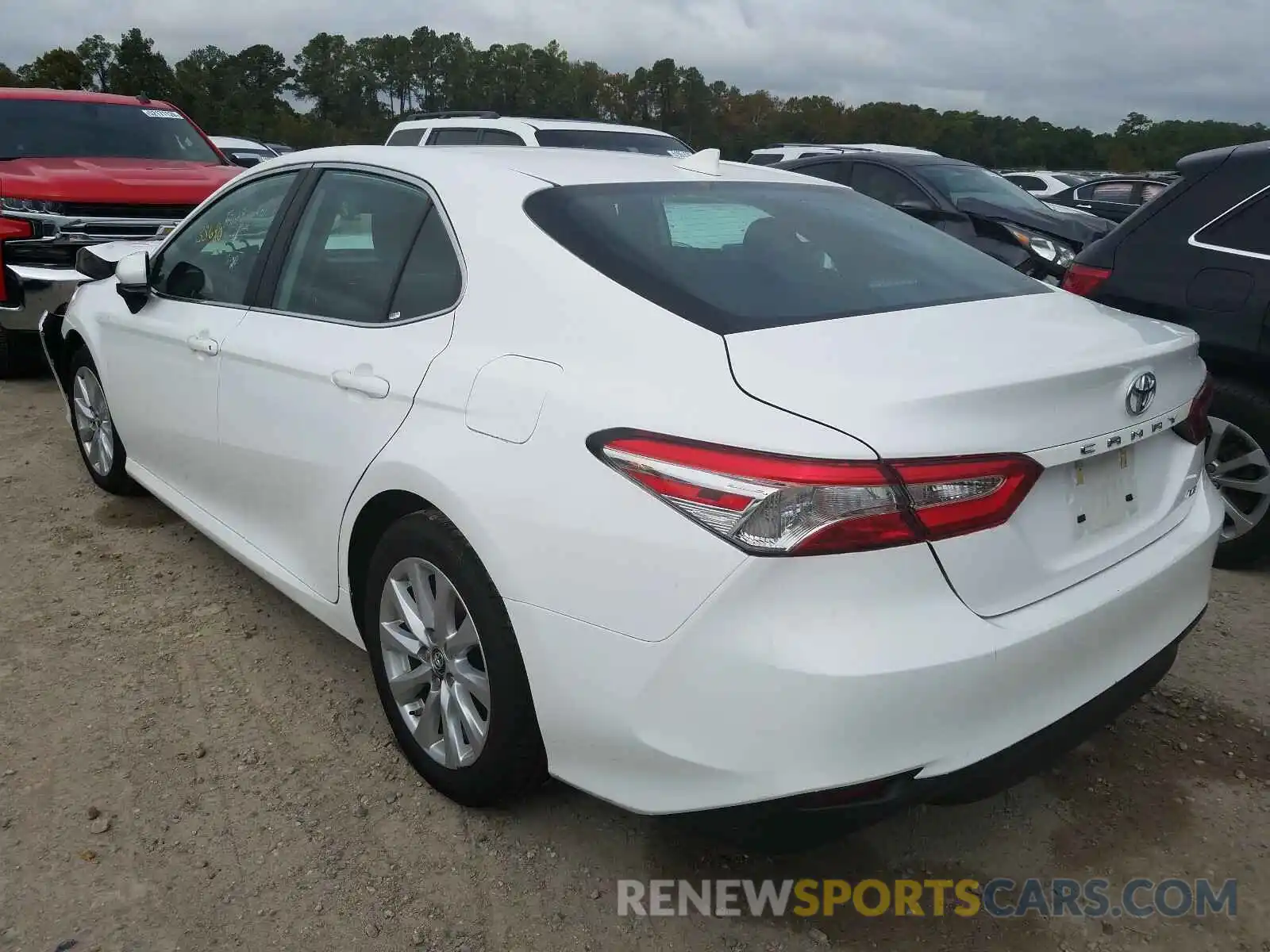 3 Photograph of a damaged car 4T1B11HK2KU808472 TOYOTA CAMRY 2019