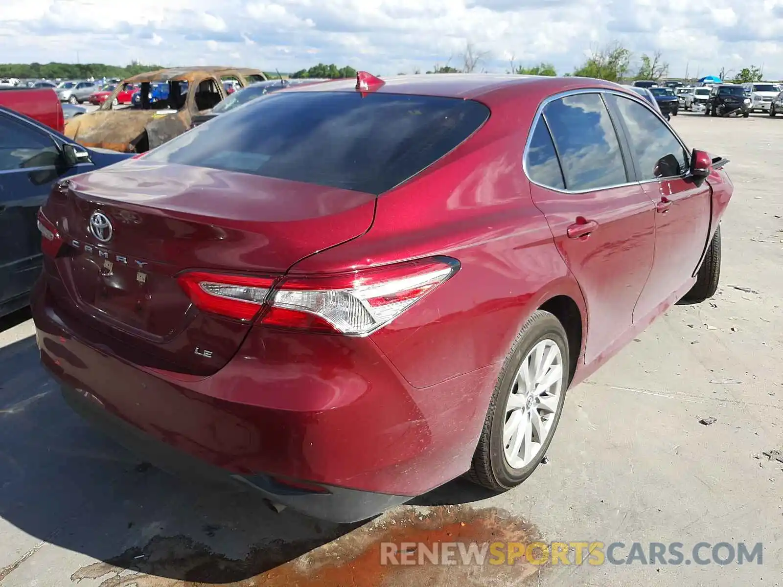 4 Фотография поврежденного автомобиля 4T1B11HK2KU810769 TOYOTA CAMRY 2019