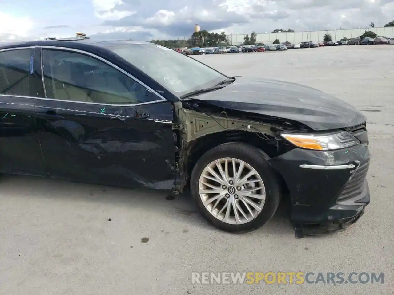 9 Photograph of a damaged car 4T1B11HK2KU811078 TOYOTA CAMRY 2019