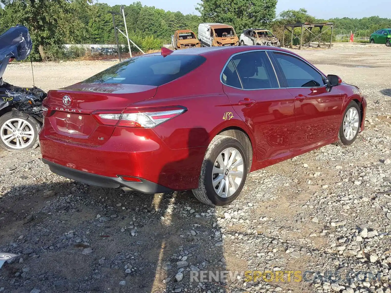 4 Фотография поврежденного автомобиля 4T1B11HK2KU812277 TOYOTA CAMRY 2019