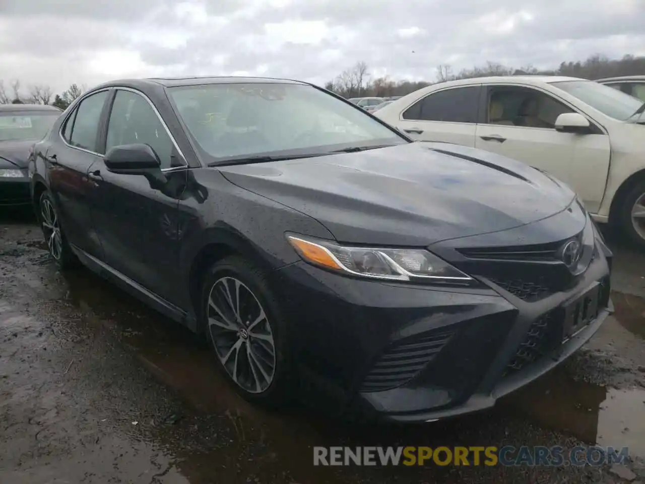 1 Photograph of a damaged car 4T1B11HK2KU813252 TOYOTA CAMRY 2019