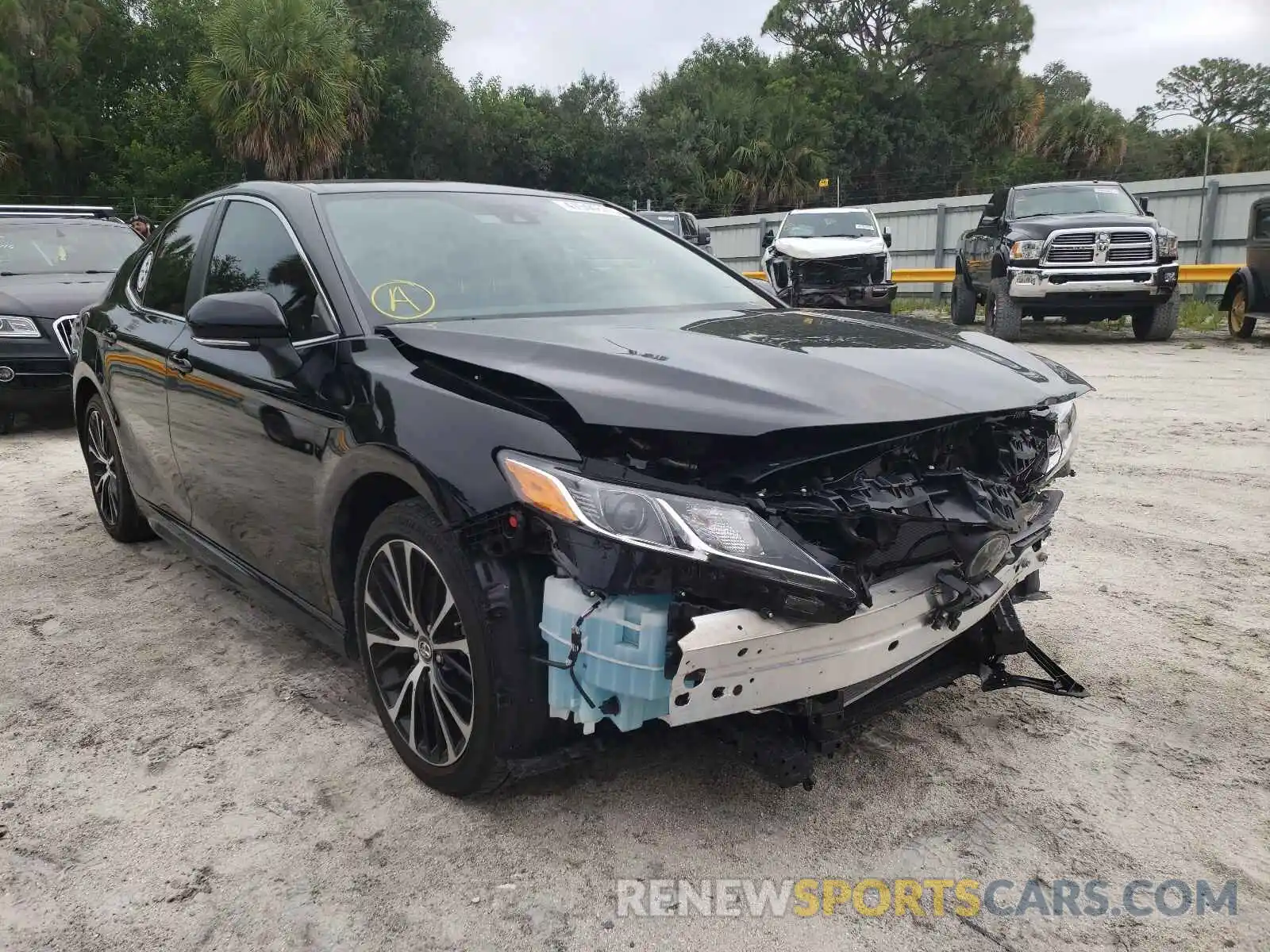 1 Photograph of a damaged car 4T1B11HK2KU814689 TOYOTA CAMRY 2019