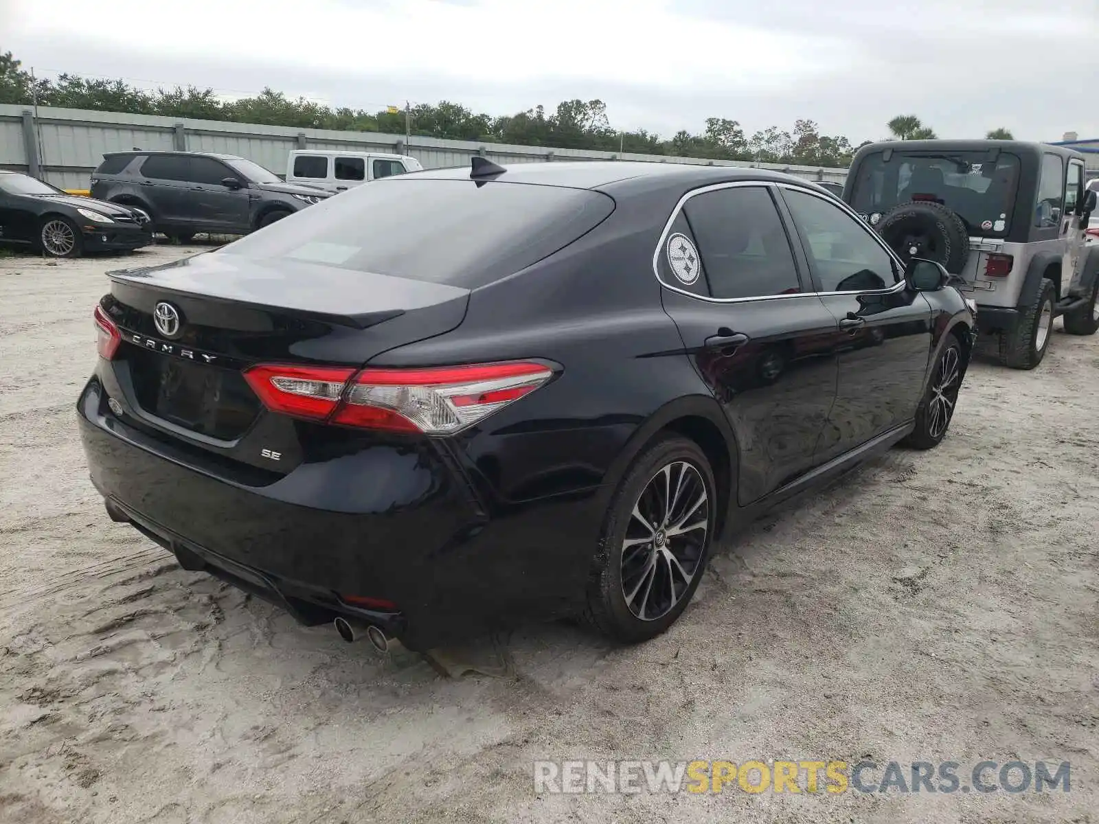 4 Photograph of a damaged car 4T1B11HK2KU814689 TOYOTA CAMRY 2019