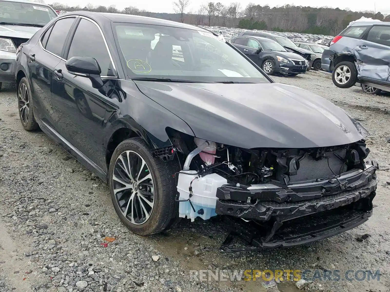 1 Photograph of a damaged car 4T1B11HK2KU815096 TOYOTA CAMRY 2019