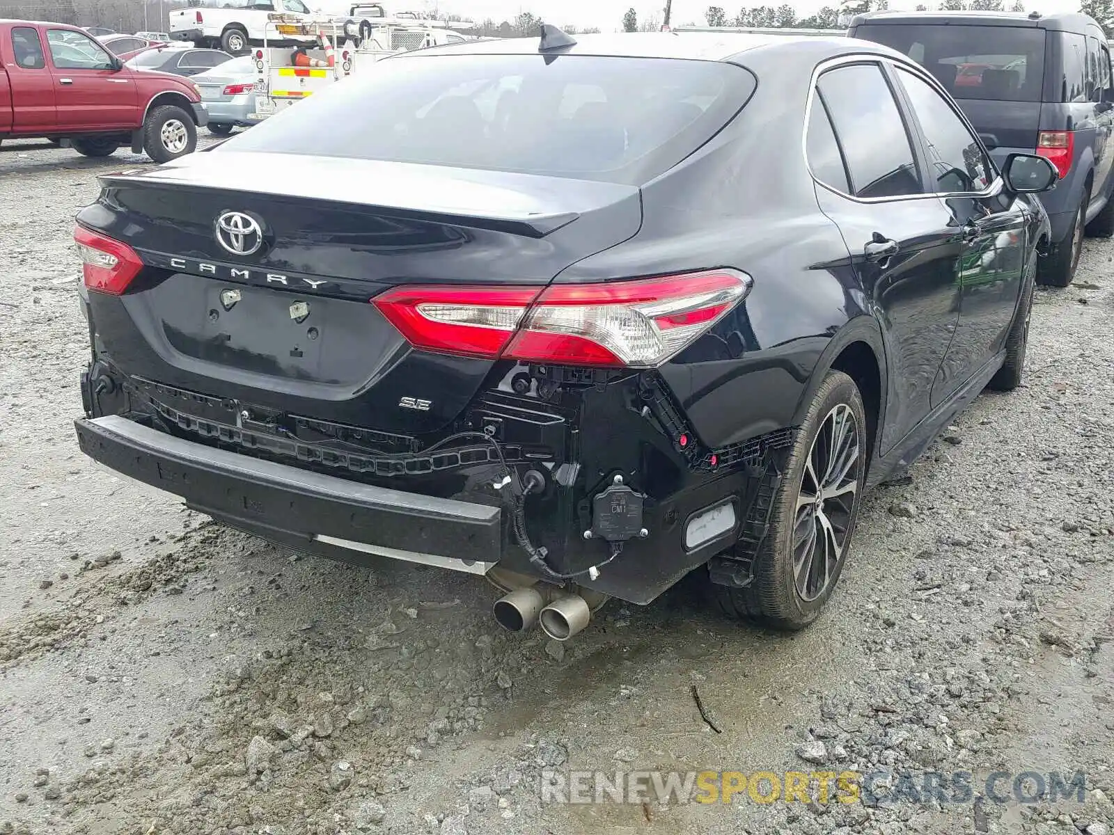 4 Photograph of a damaged car 4T1B11HK2KU815096 TOYOTA CAMRY 2019