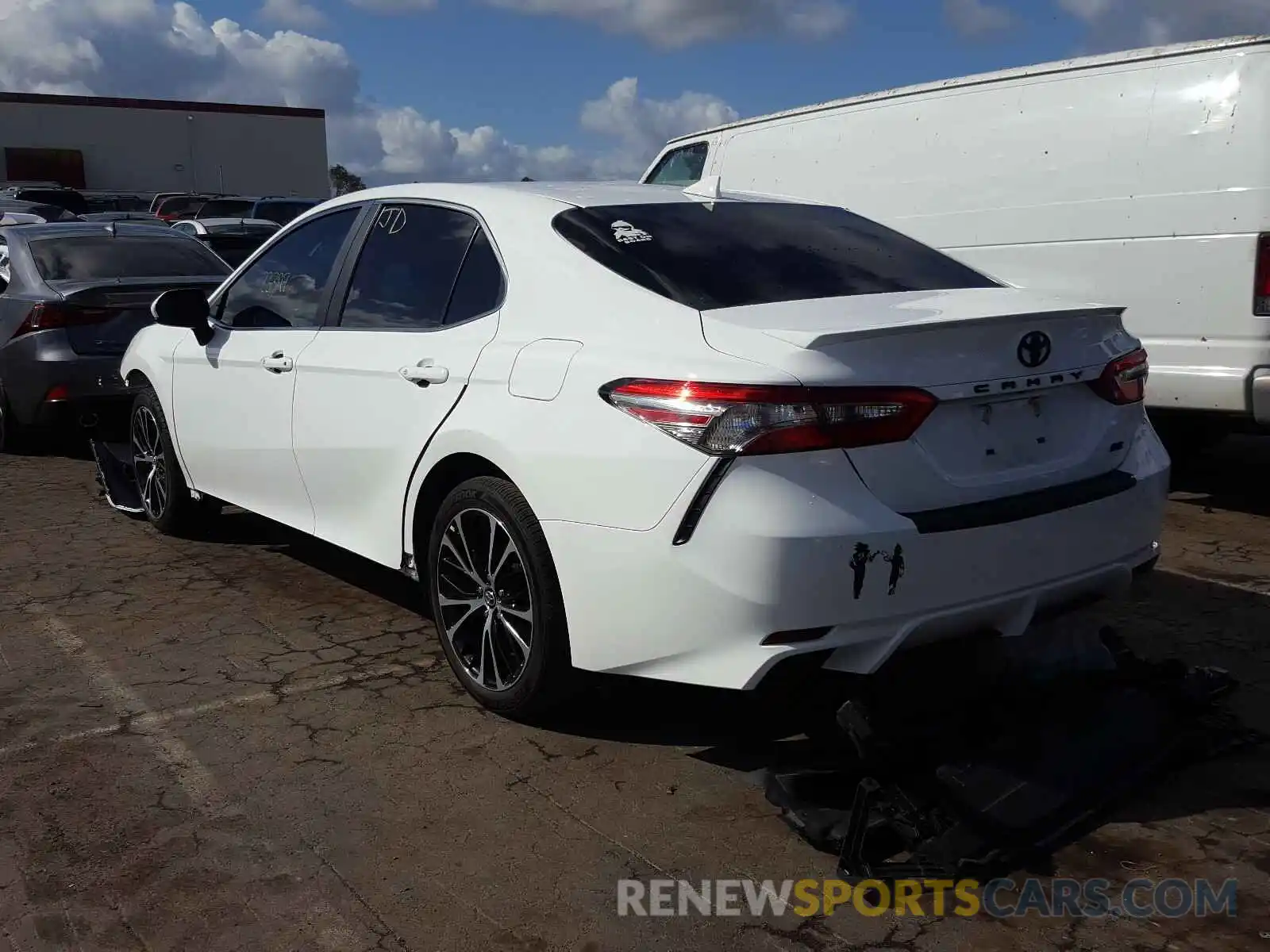 3 Photograph of a damaged car 4T1B11HK2KU815664 TOYOTA CAMRY 2019