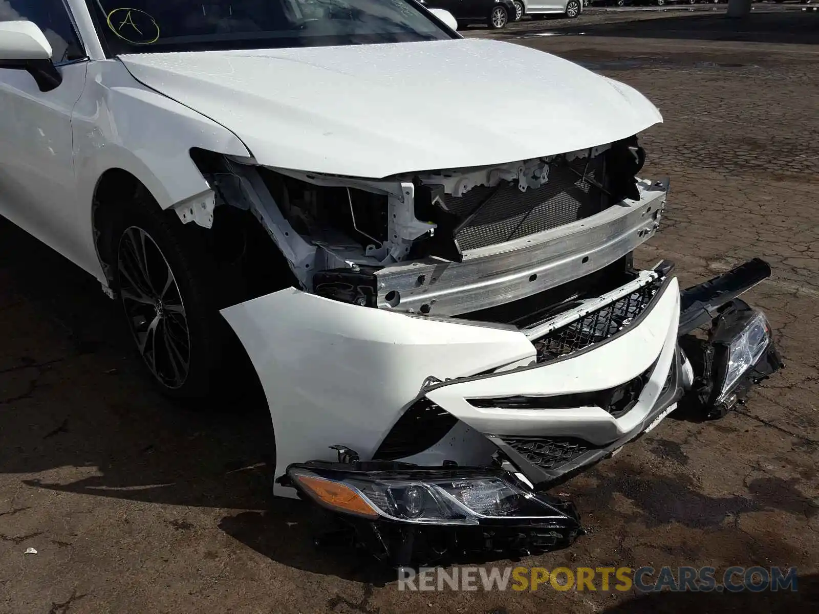 9 Photograph of a damaged car 4T1B11HK2KU815664 TOYOTA CAMRY 2019