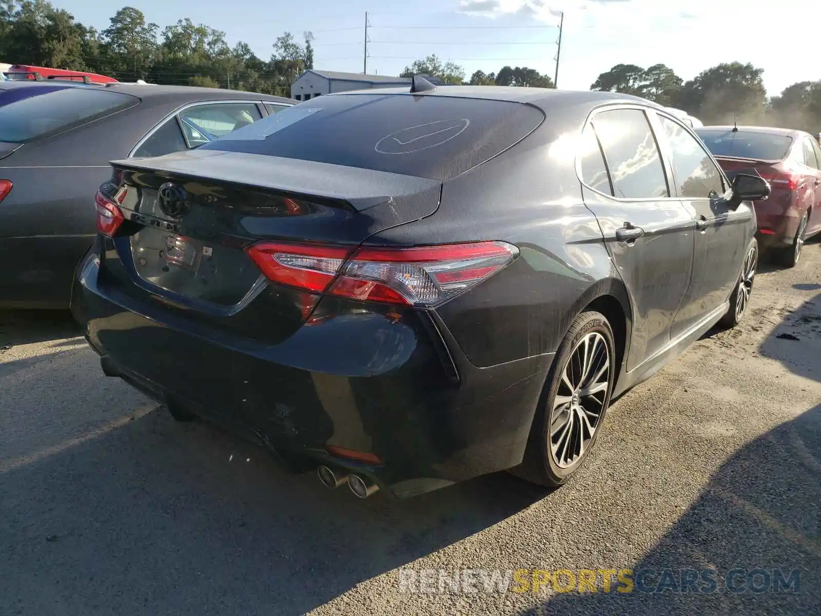 4 Photograph of a damaged car 4T1B11HK2KU818046 TOYOTA CAMRY 2019