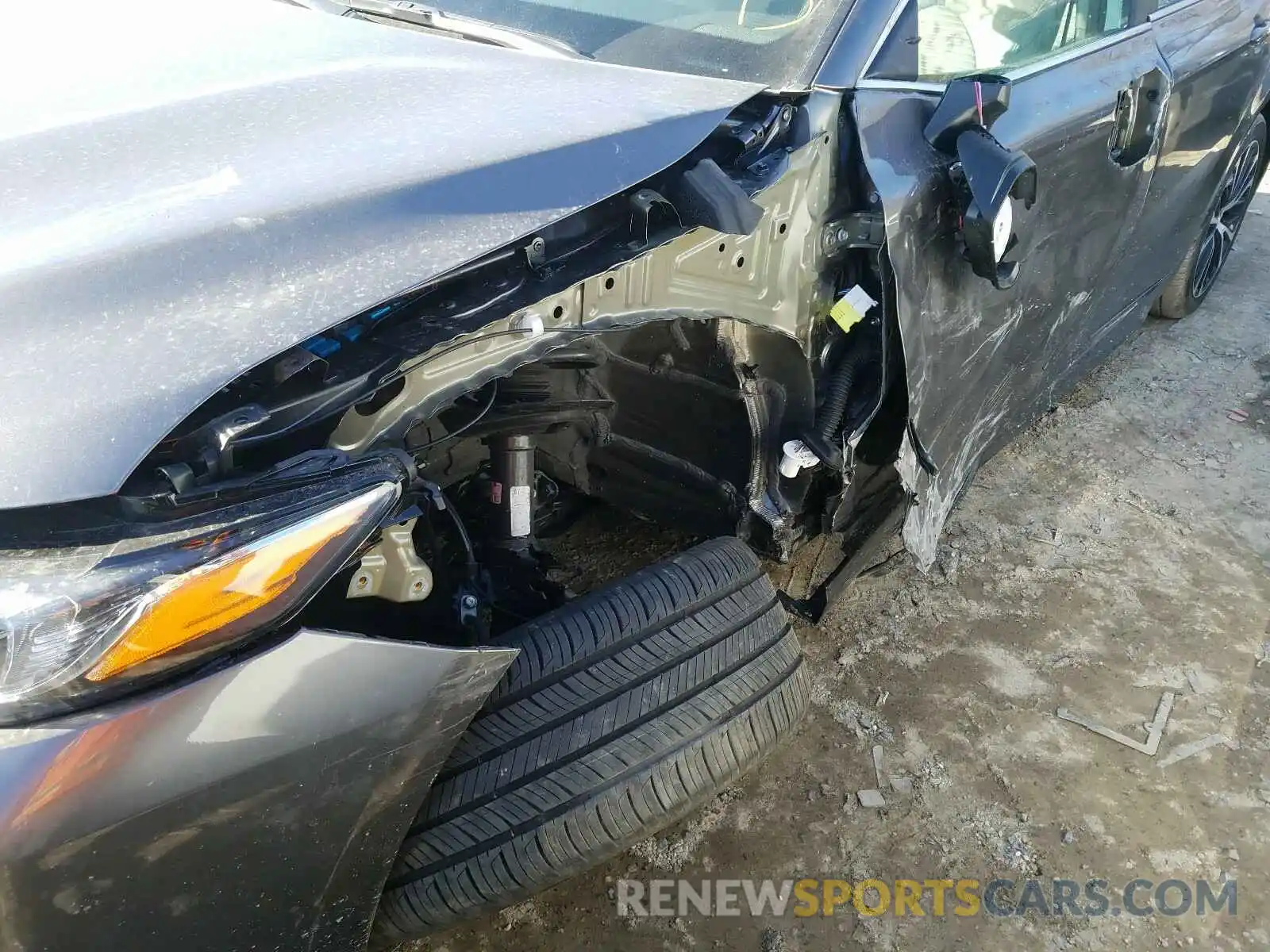 9 Photograph of a damaged car 4T1B11HK2KU818984 TOYOTA CAMRY 2019