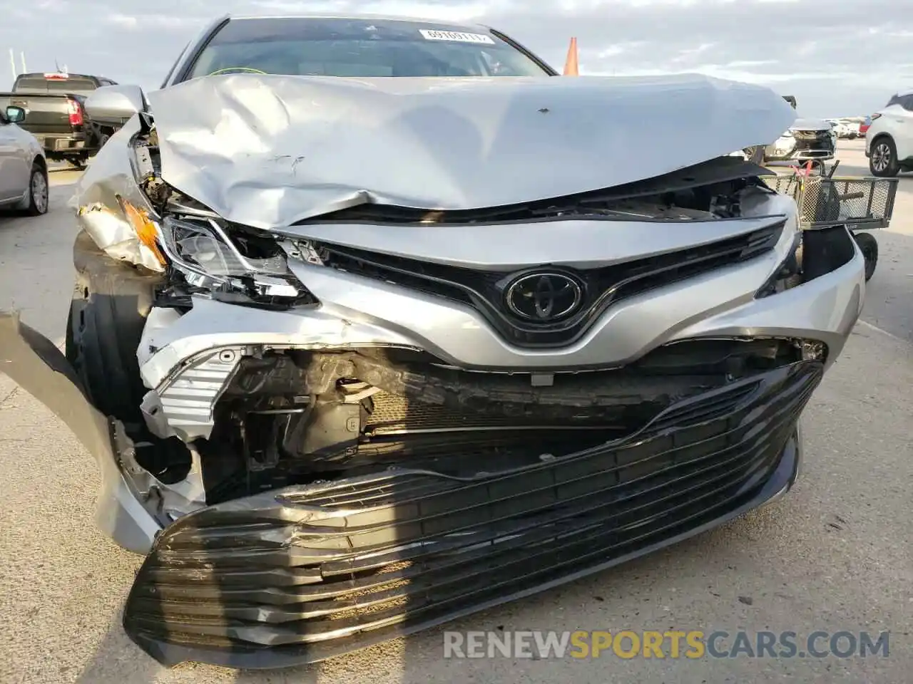 9 Photograph of a damaged car 4T1B11HK2KU820377 TOYOTA CAMRY 2019