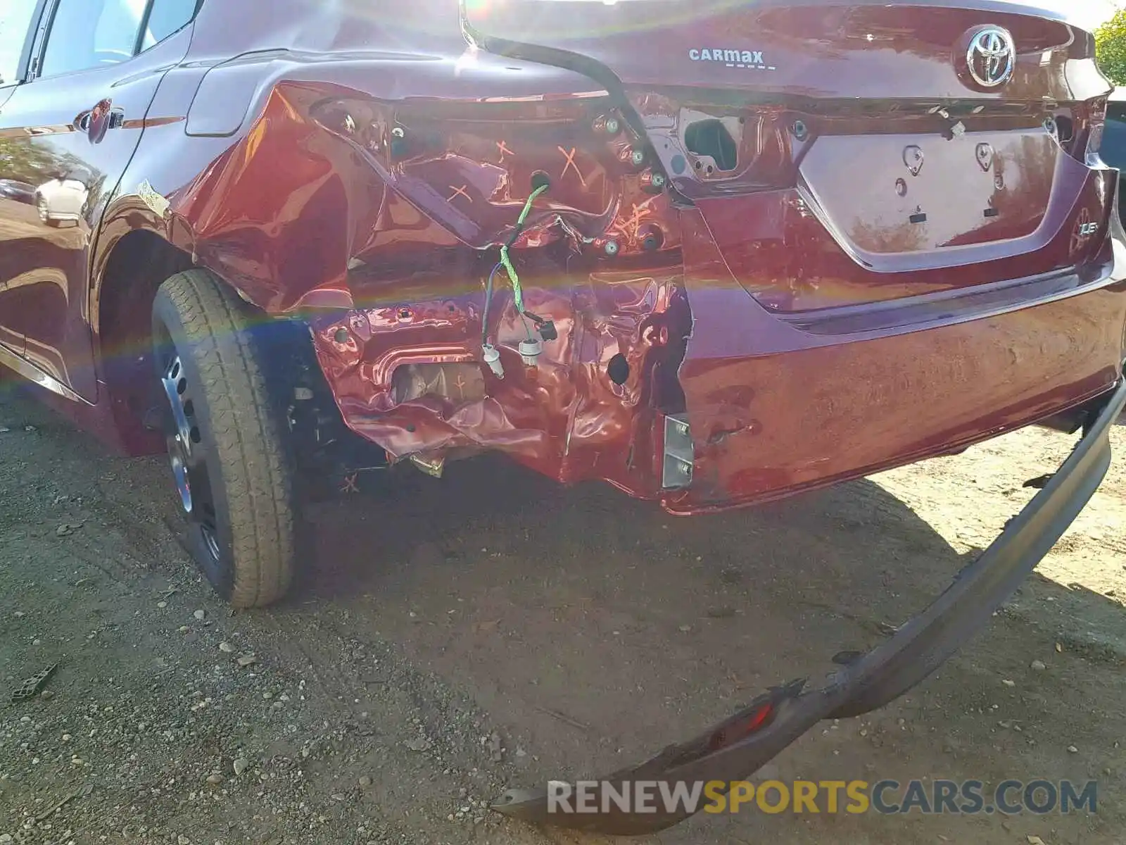 9 Photograph of a damaged car 4T1B11HK2KU822033 TOYOTA CAMRY 2019