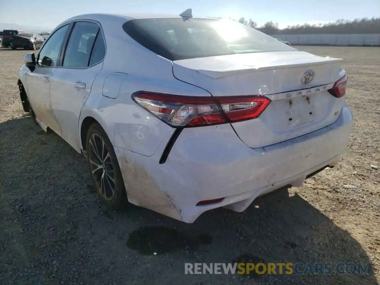 3 Photograph of a damaged car 4T1B11HK2KU822856 TOYOTA CAMRY 2019