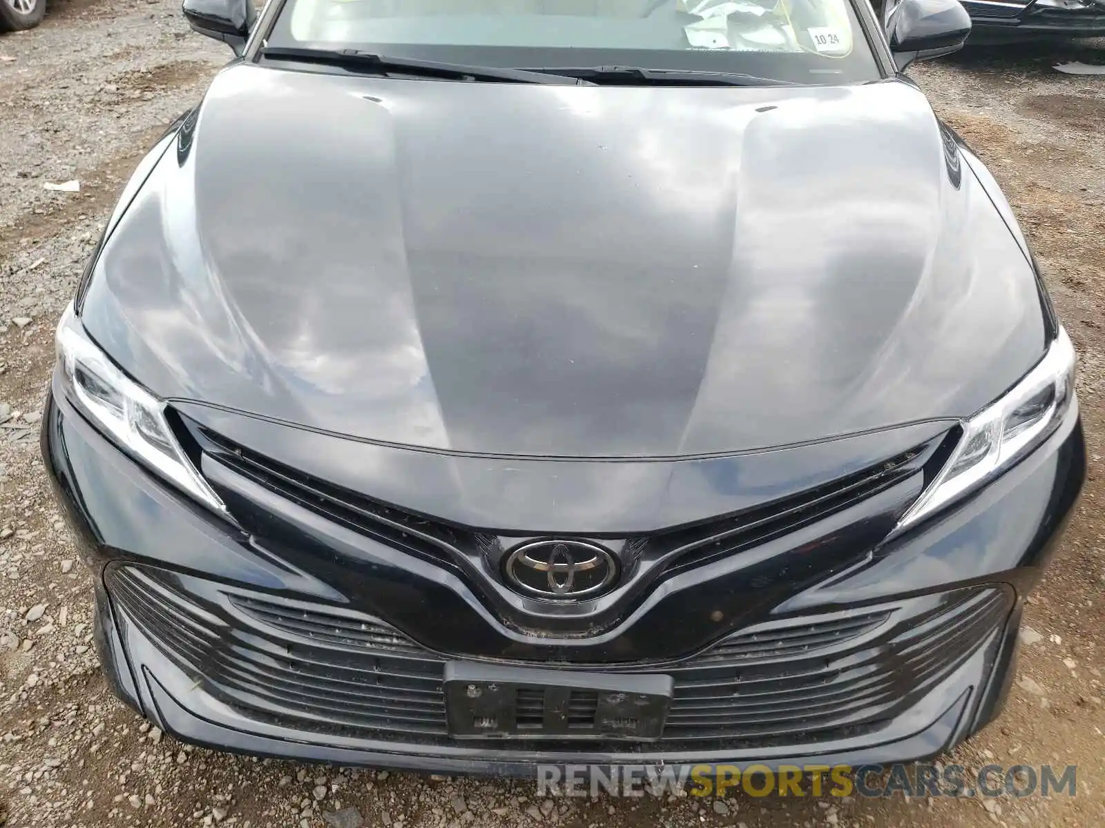 9 Photograph of a damaged car 4T1B11HK2KU824784 TOYOTA CAMRY 2019