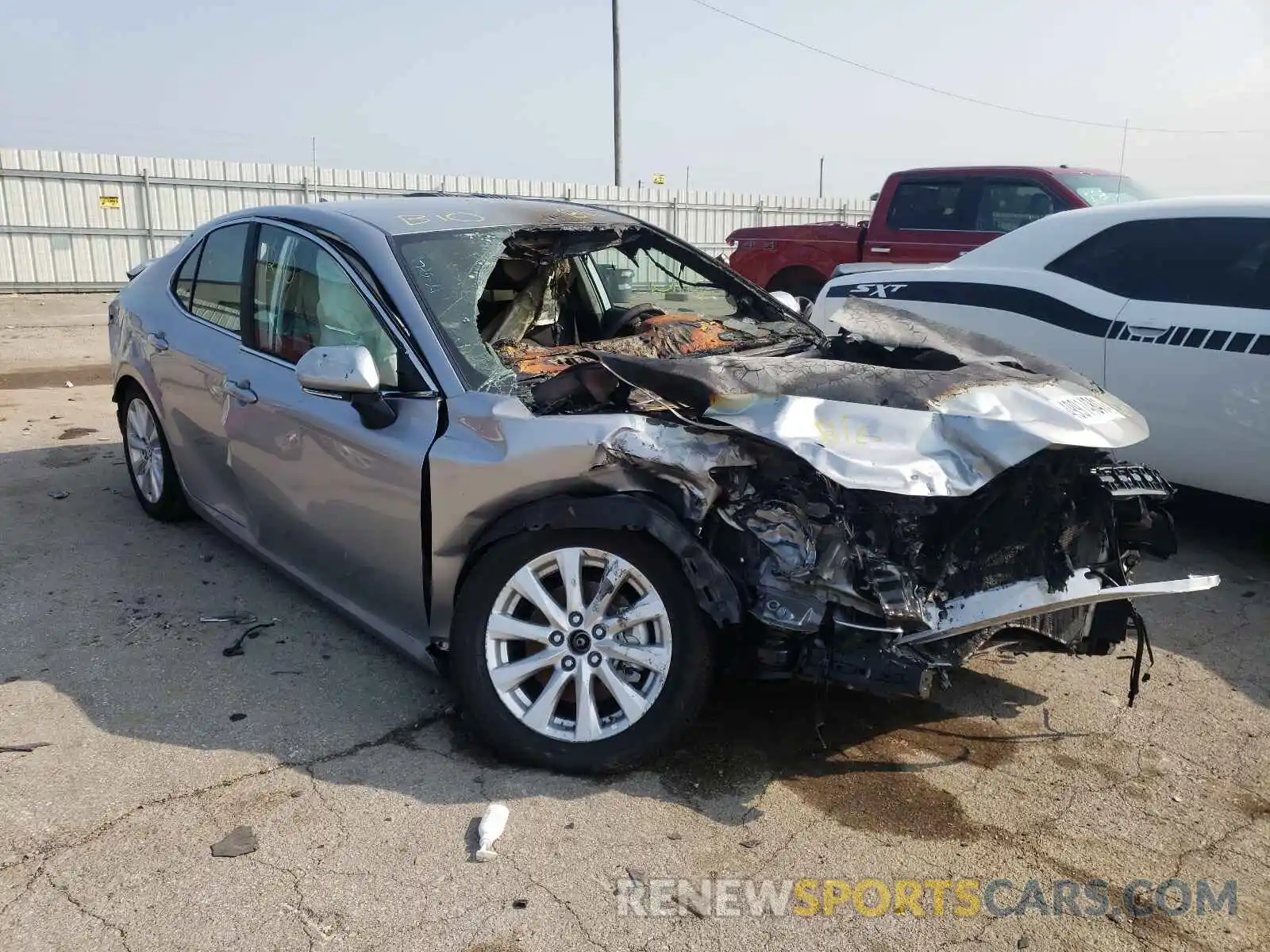 1 Photograph of a damaged car 4T1B11HK2KU826101 TOYOTA CAMRY 2019