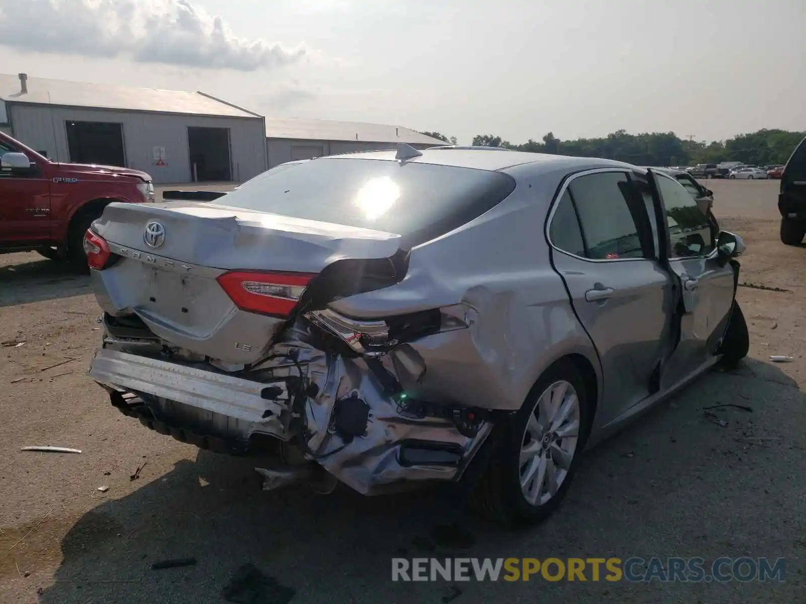 4 Photograph of a damaged car 4T1B11HK2KU826101 TOYOTA CAMRY 2019