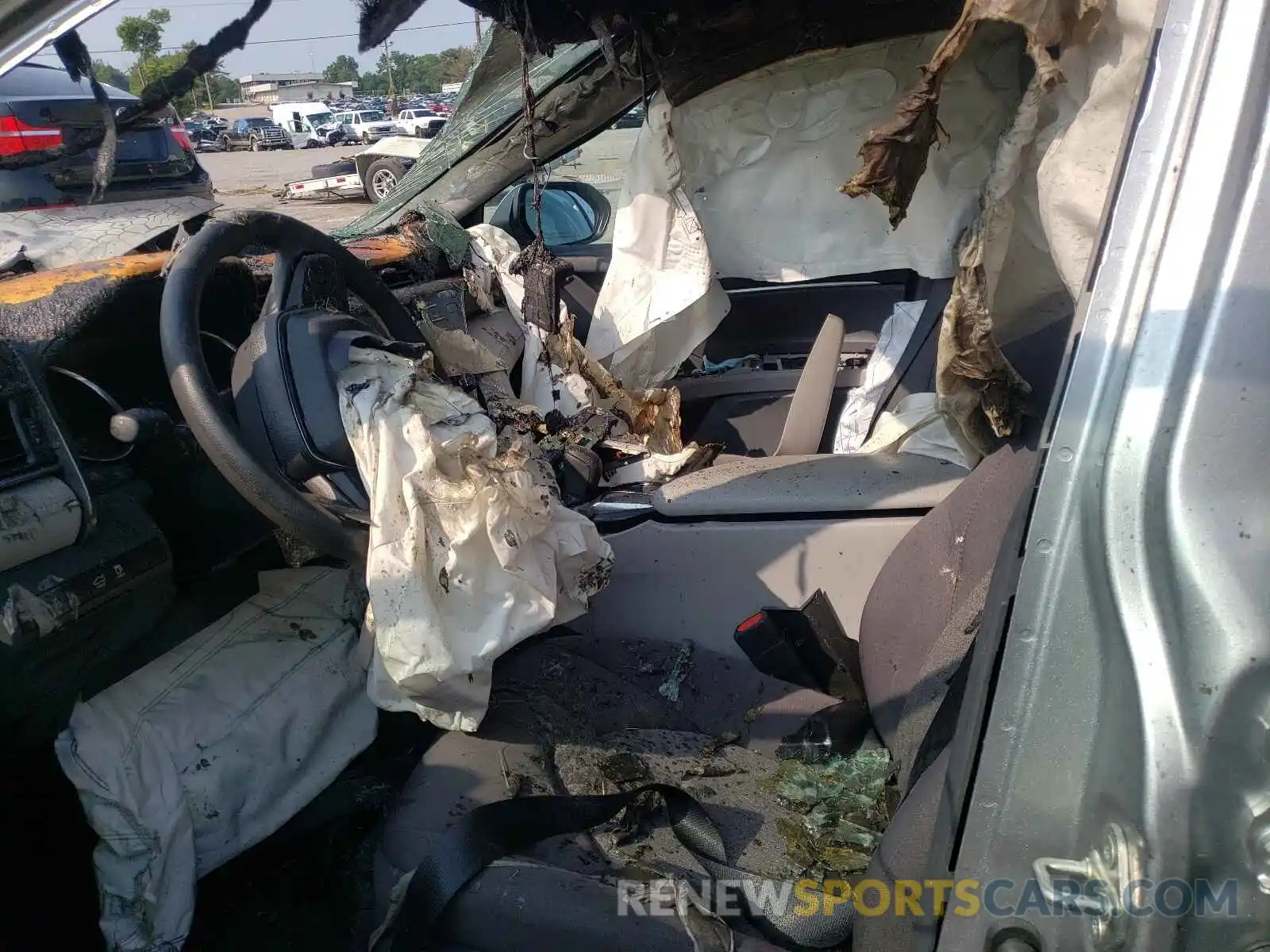 5 Photograph of a damaged car 4T1B11HK2KU826101 TOYOTA CAMRY 2019