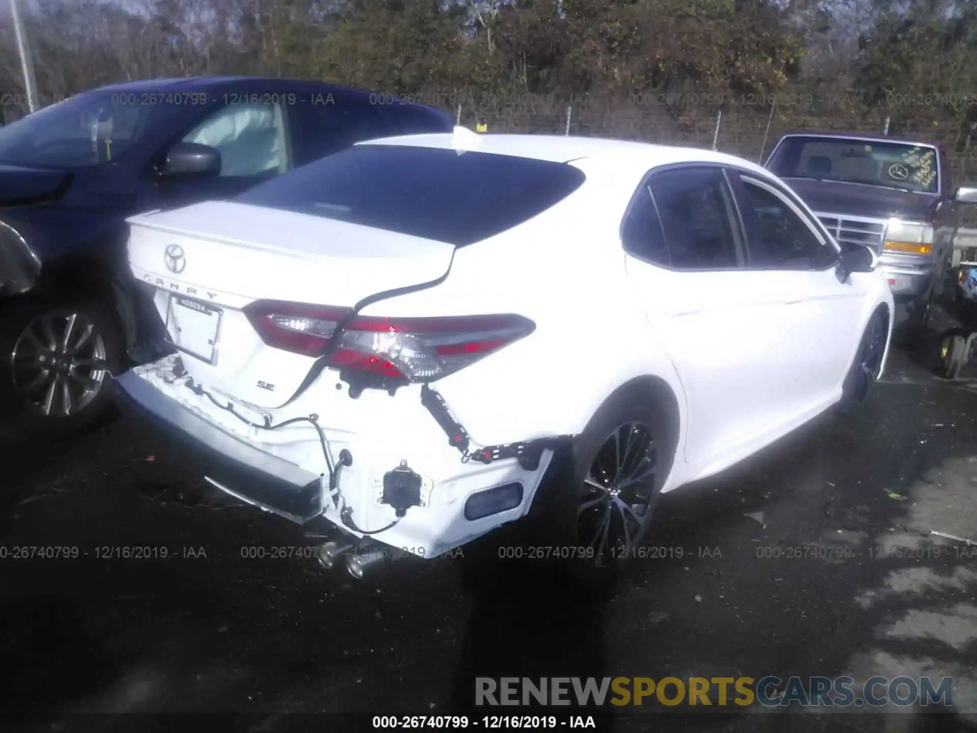 4 Photograph of a damaged car 4T1B11HK2KU827863 TOYOTA CAMRY 2019