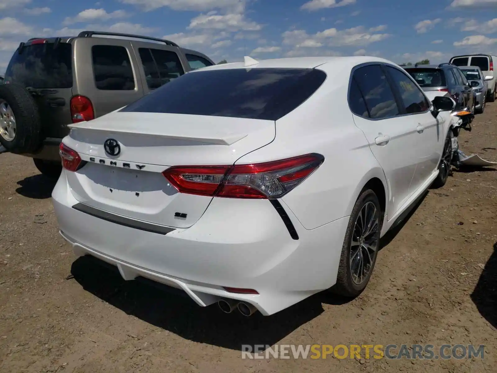 4 Фотография поврежденного автомобиля 4T1B11HK2KU829077 TOYOTA CAMRY 2019