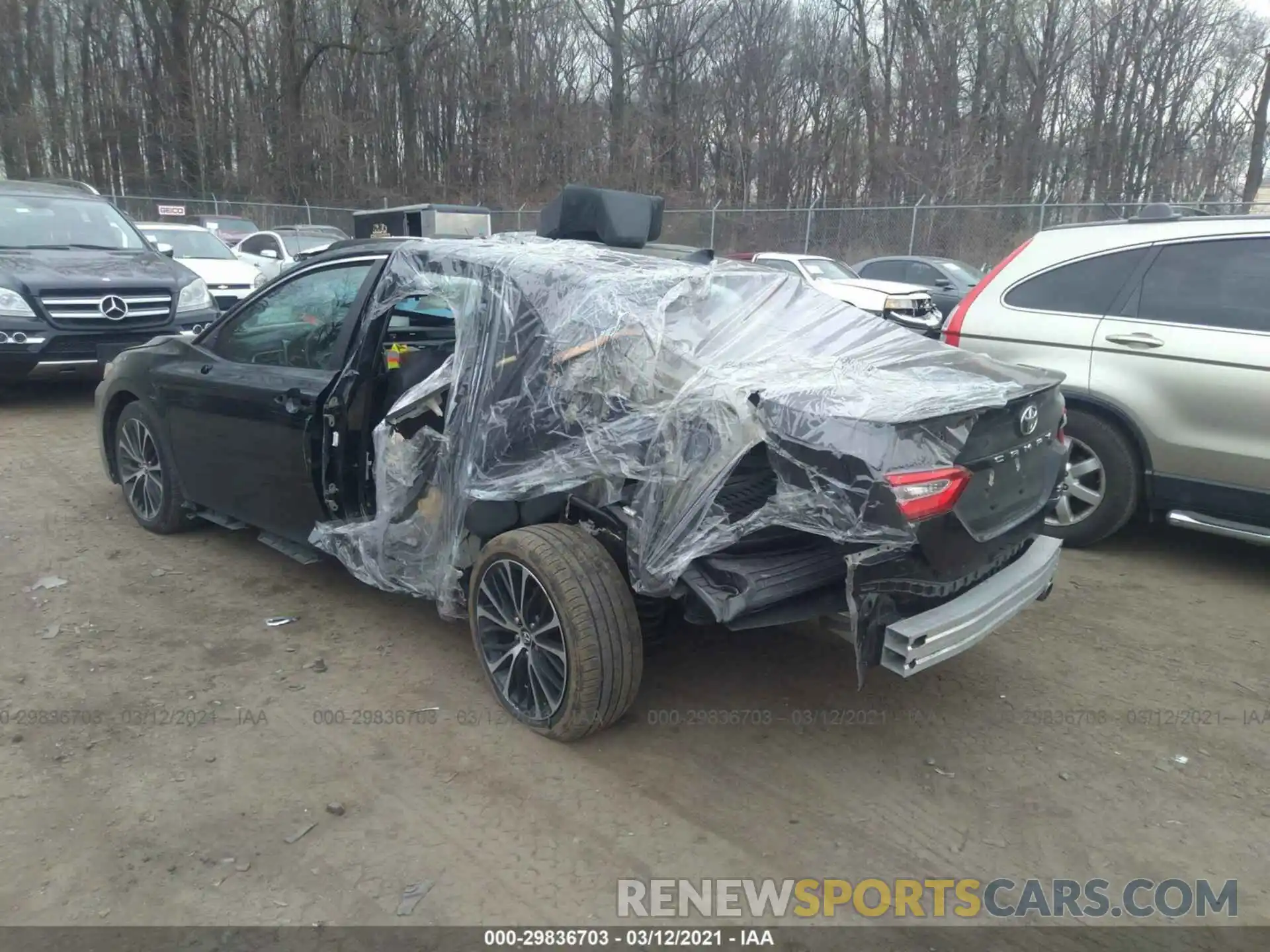 3 Photograph of a damaged car 4T1B11HK2KU829435 TOYOTA CAMRY 2019