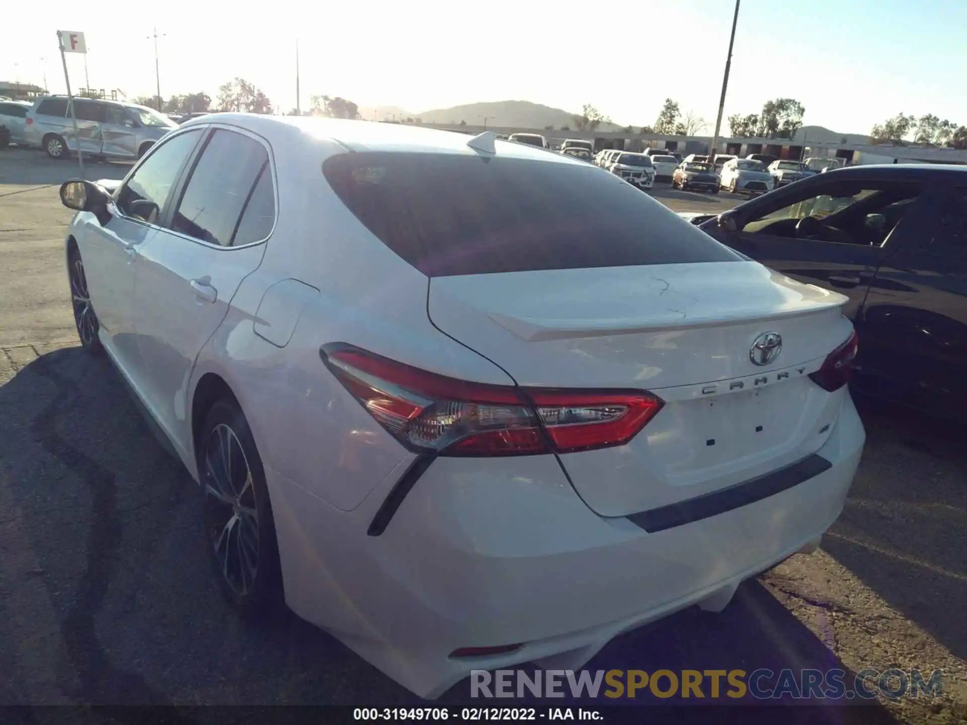 3 Photograph of a damaged car 4T1B11HK2KU830648 TOYOTA CAMRY 2019