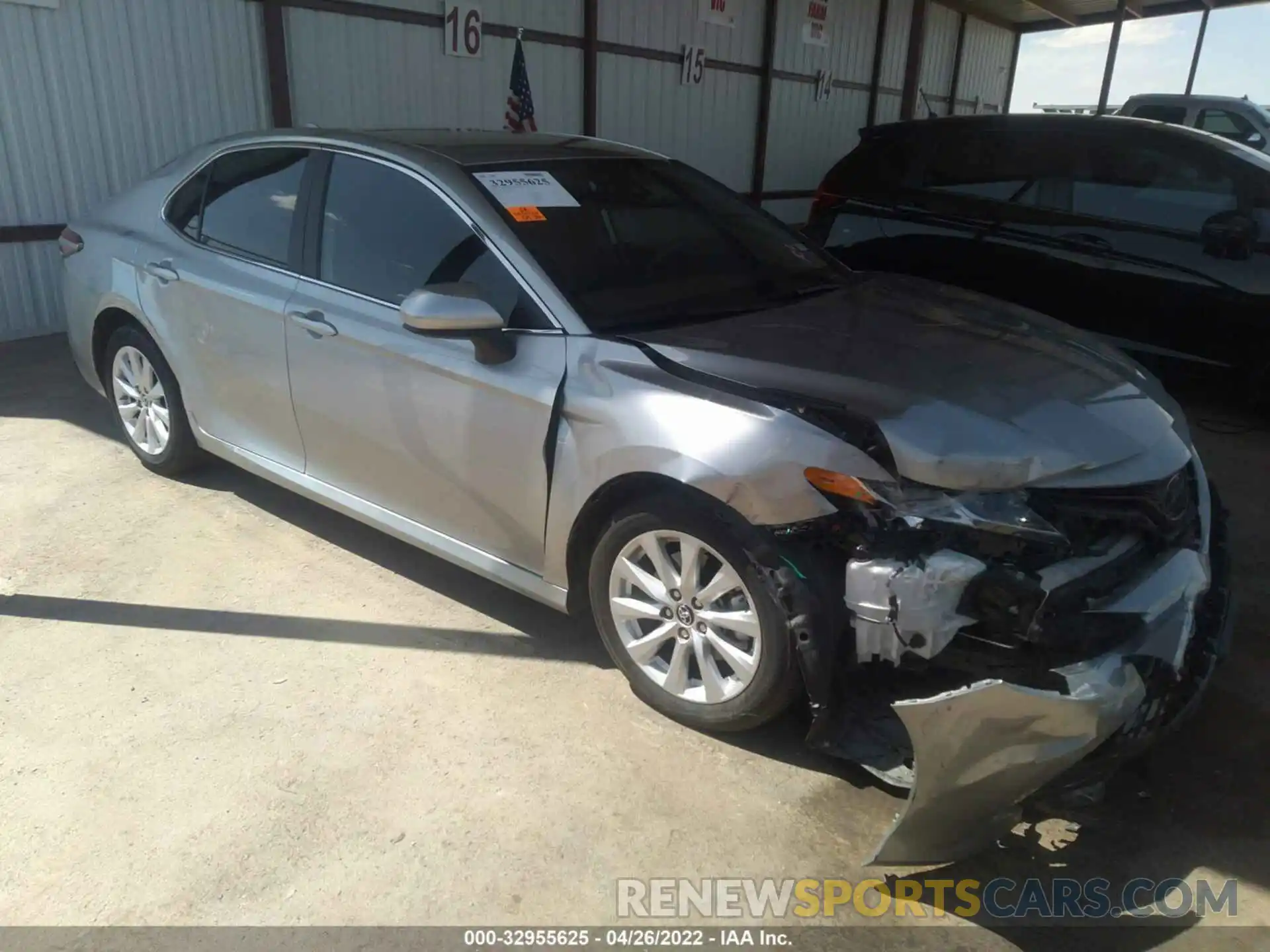 1 Photograph of a damaged car 4T1B11HK2KU832304 TOYOTA CAMRY 2019