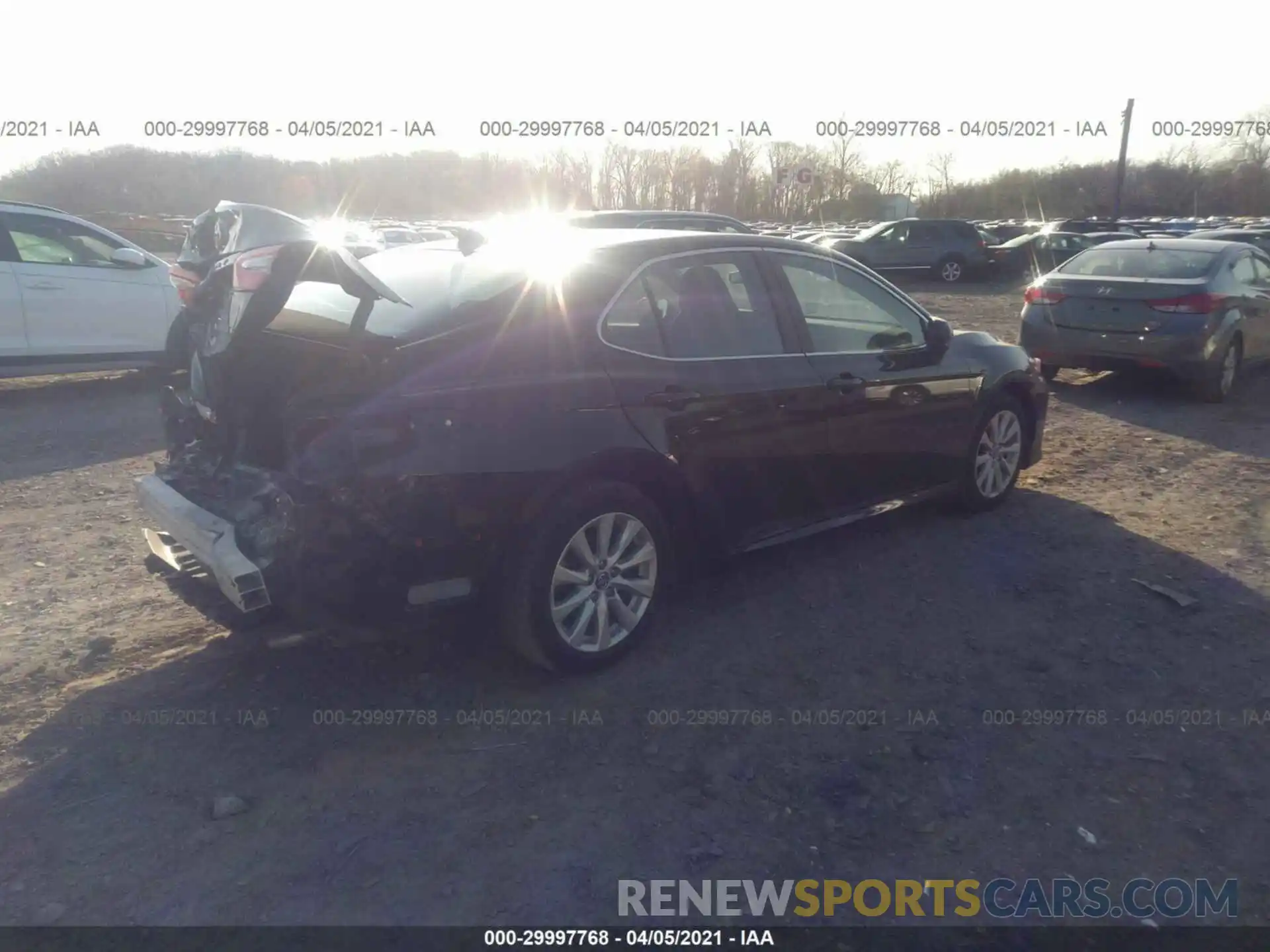 4 Photograph of a damaged car 4T1B11HK2KU834120 TOYOTA CAMRY 2019