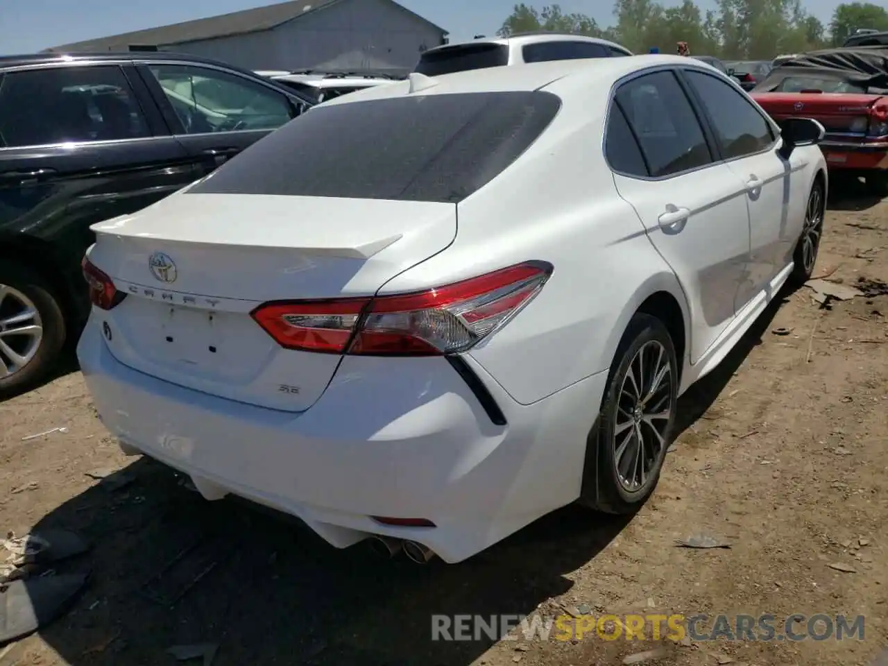 4 Photograph of a damaged car 4T1B11HK2KU835574 TOYOTA CAMRY 2019