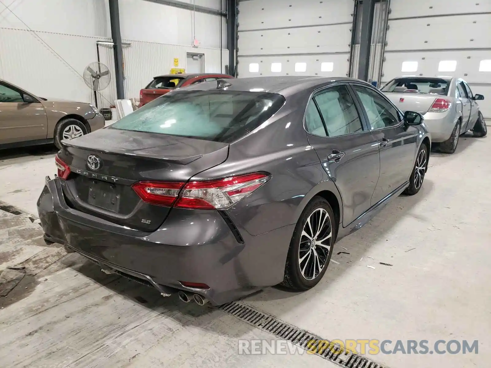 4 Photograph of a damaged car 4T1B11HK2KU836028 TOYOTA CAMRY 2019