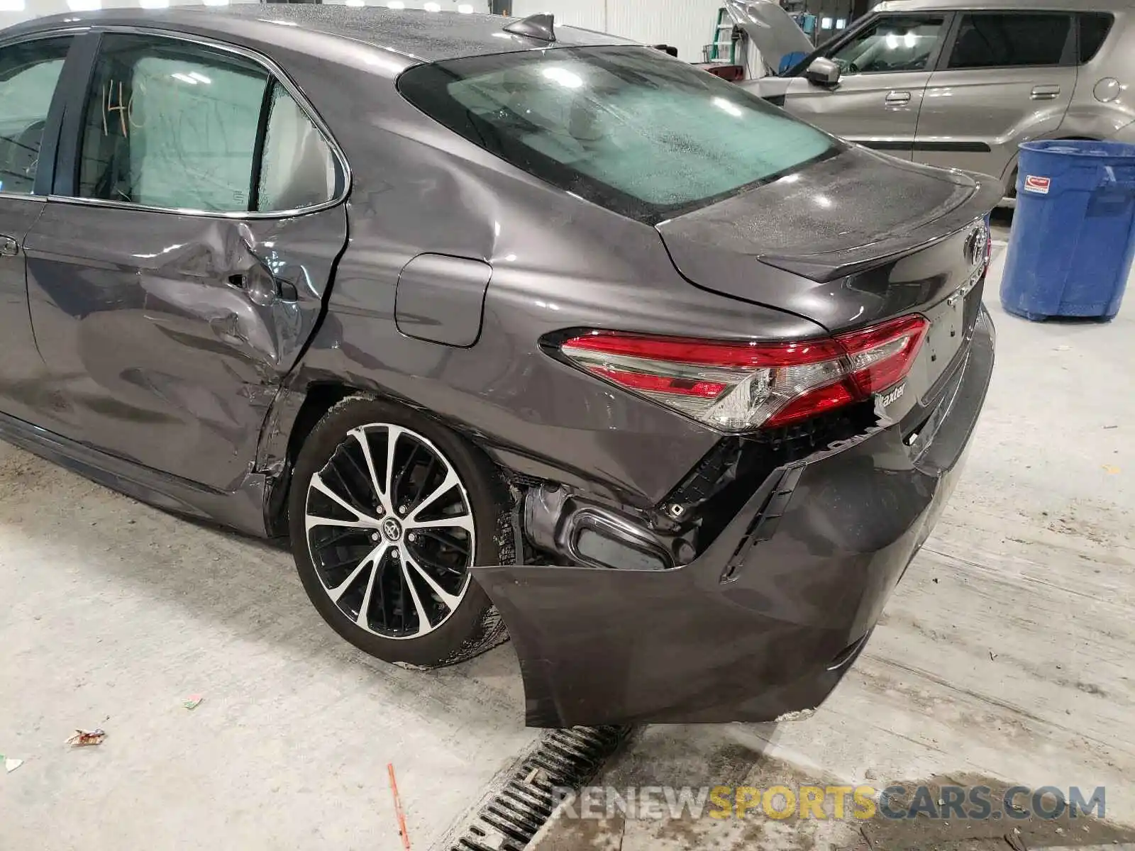 9 Photograph of a damaged car 4T1B11HK2KU836028 TOYOTA CAMRY 2019