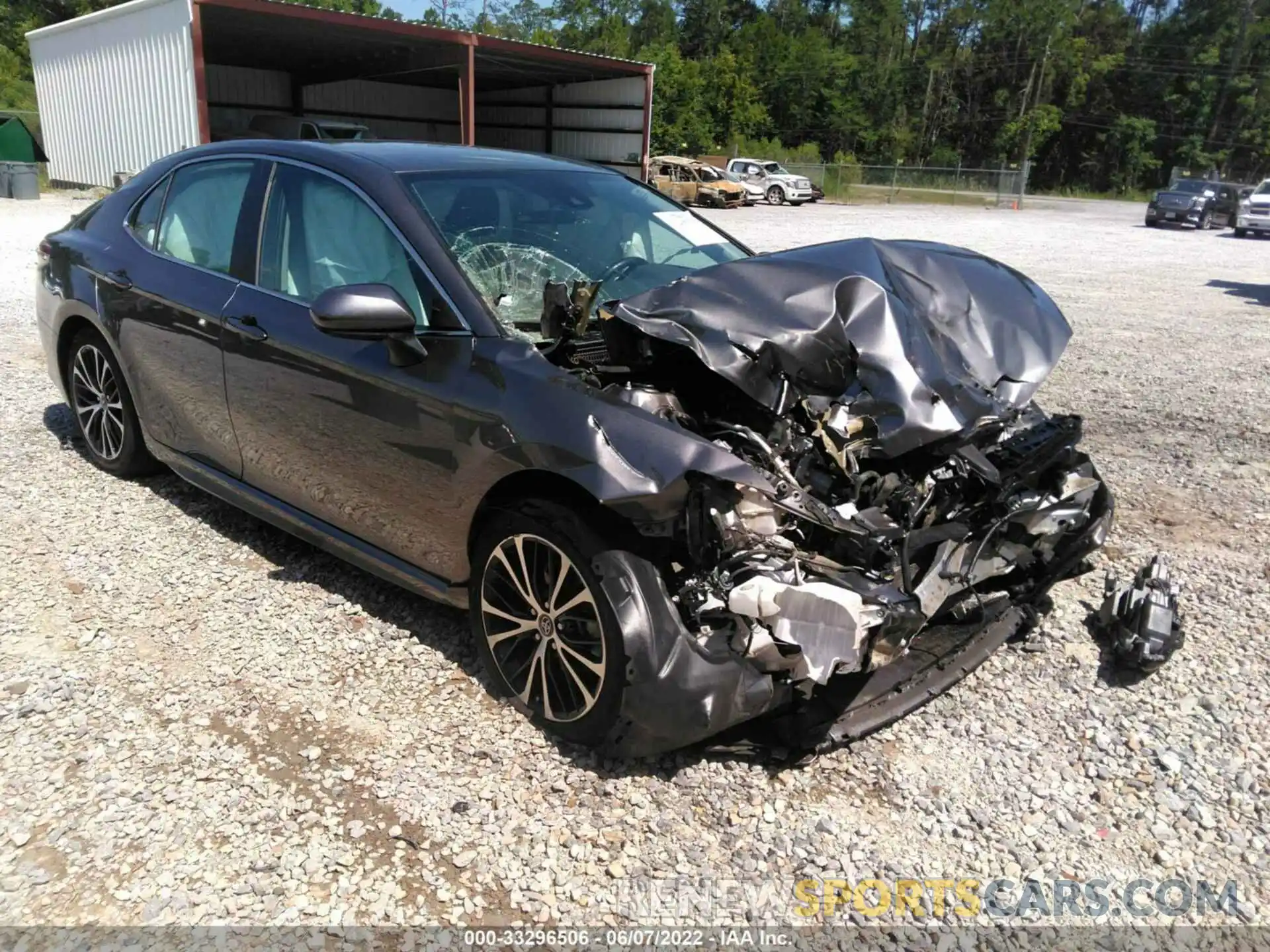 1 Photograph of a damaged car 4T1B11HK2KU836742 TOYOTA CAMRY 2019