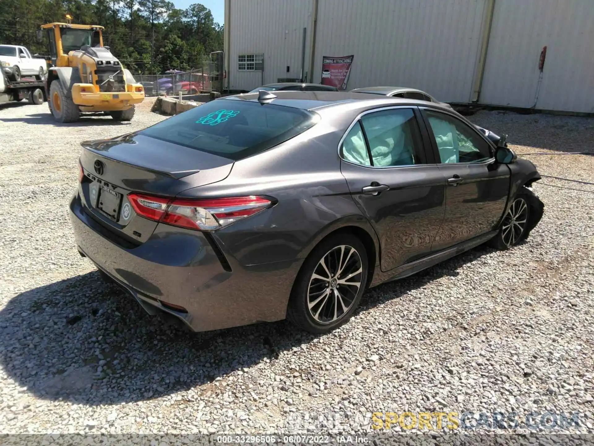 4 Photograph of a damaged car 4T1B11HK2KU836742 TOYOTA CAMRY 2019