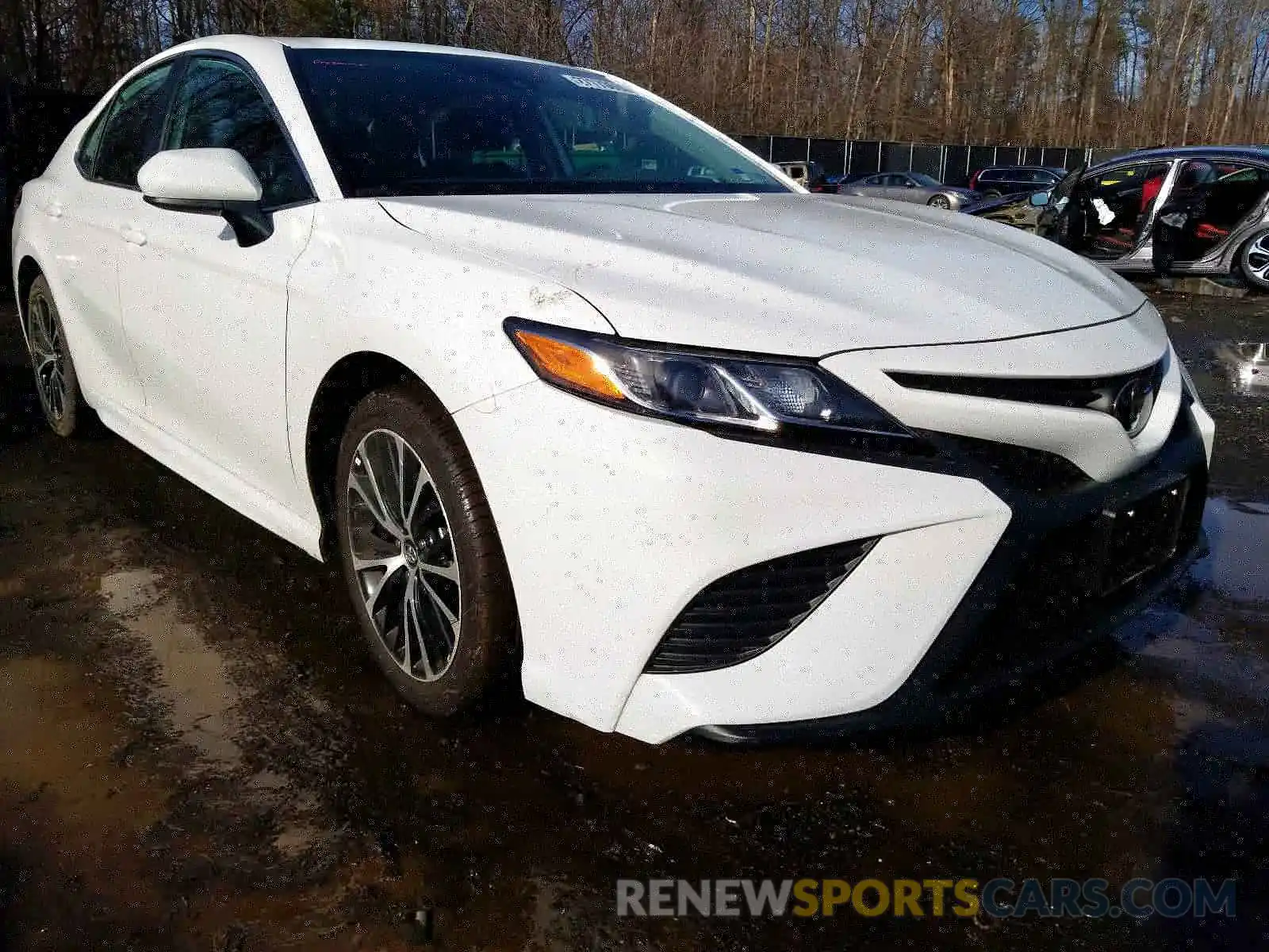 1 Photograph of a damaged car 4T1B11HK2KU838040 TOYOTA CAMRY 2019